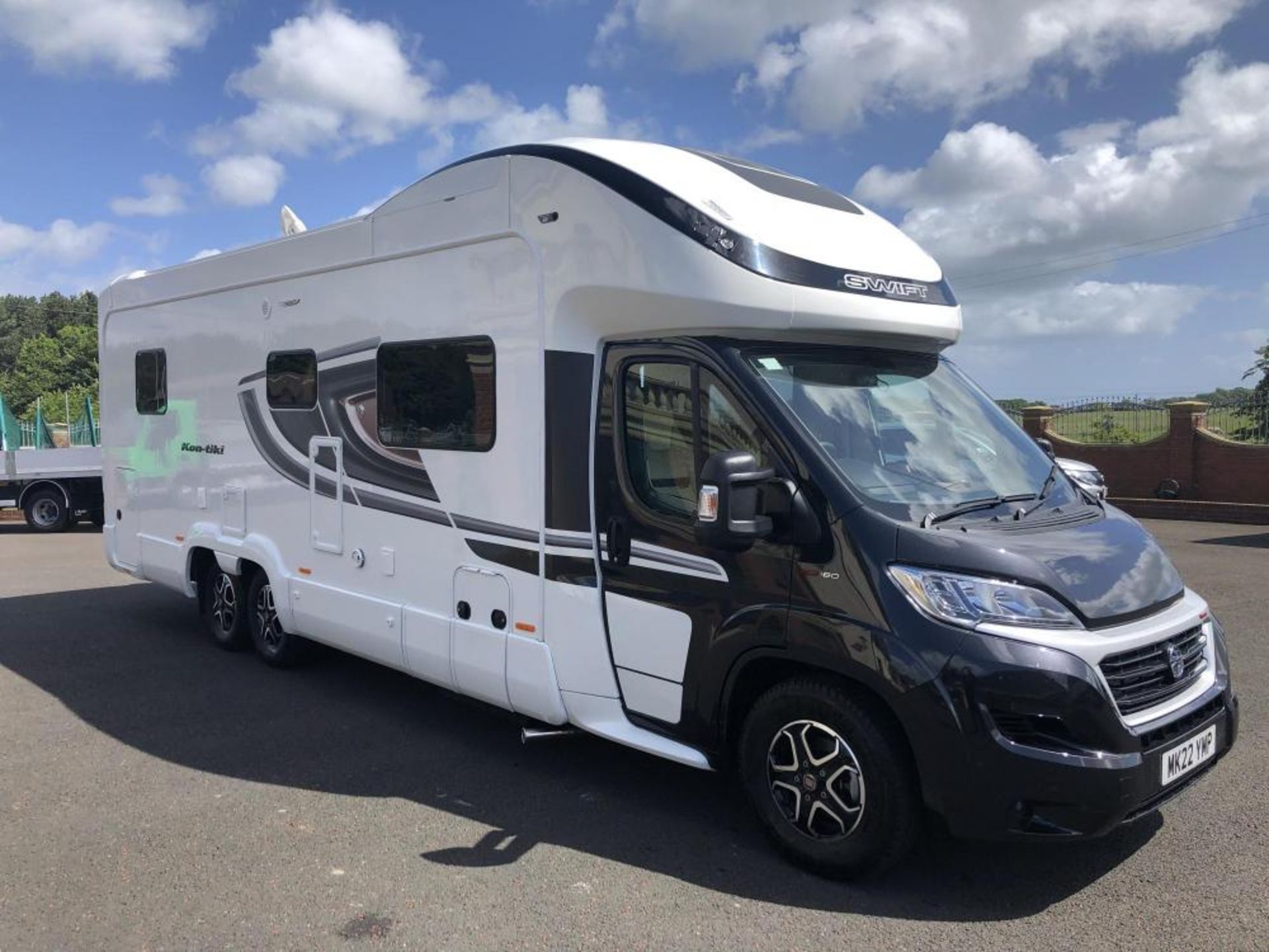 2022 FIAT SWIFT KON-TIKI 650 HIGH S MOTORHOME / CARAVAN, ONLY 153 MILES ON THE CLOCK! *PLUS VAT* - Image 2 of 27