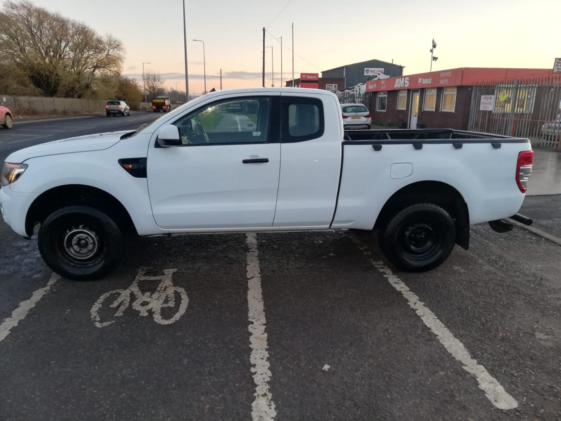 2013/63 FORD RANGER XL 4X4 TDCI WHITE PICK UP - 62,000 MILES *PLUS VAT* - Image 4 of 8