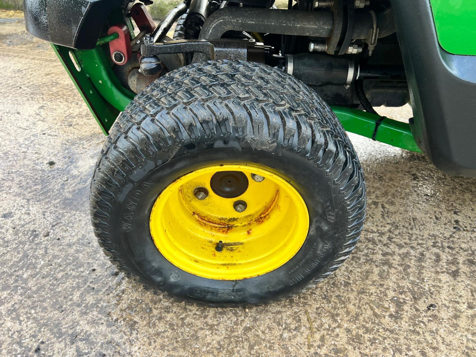 2014 John Deere 1565 4WD Outfront Mower With Major MJ21-160JD Flail Deck *PLUS VAT* - Image 21 of 25