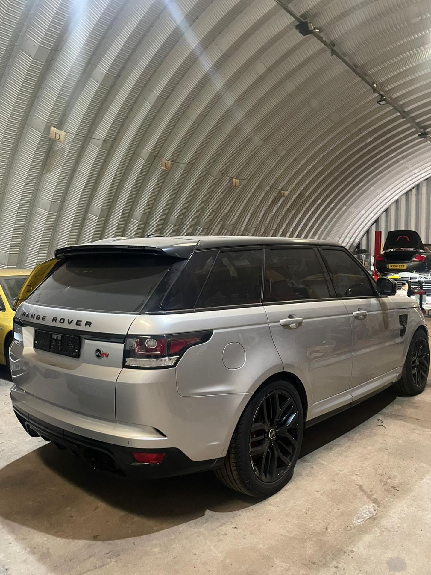 2015 Range Rover sport 5.0 SVR - IMPORT PLATE - LEFT HAND DRIVE *PLUS VAT* - Image 3 of 10