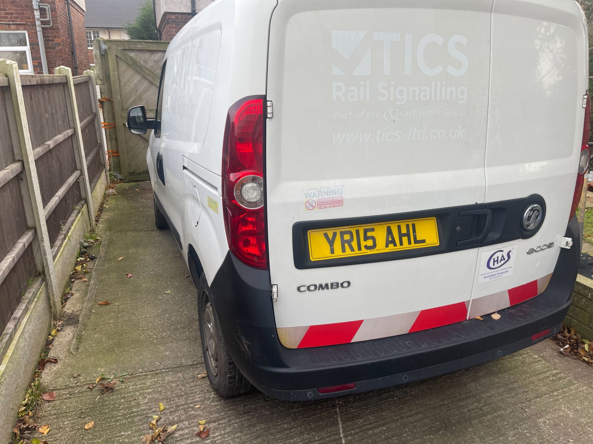 2015 VAUXHALL COMBO 2000 L1H1 CDTI SS E-FLEX WHITE PANEL VAN *NO VAT* - Image 2 of 7