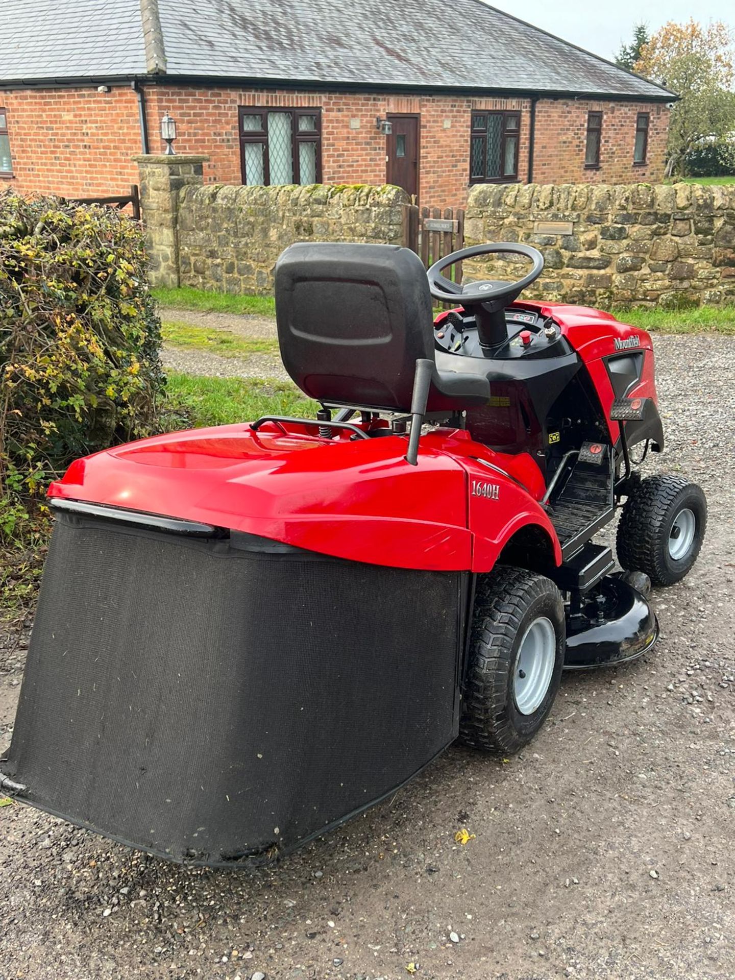 2016 Mountfield 1640H Ride On Lawn Mower *PLUS VAT* - Image 7 of 9