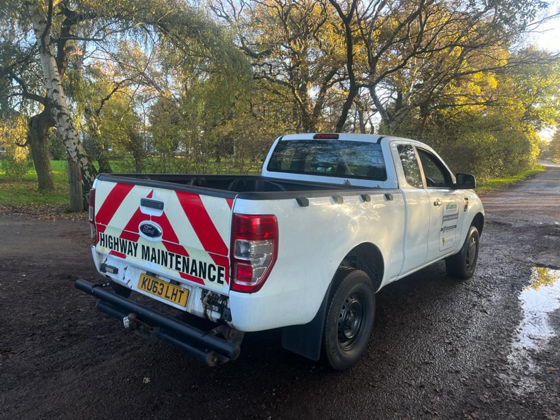 2013/63 FORD RANGER XL 4X4 TDCI WHITE PICK UP - 62,000 MILES *PLUS VAT* - Image 4 of 10