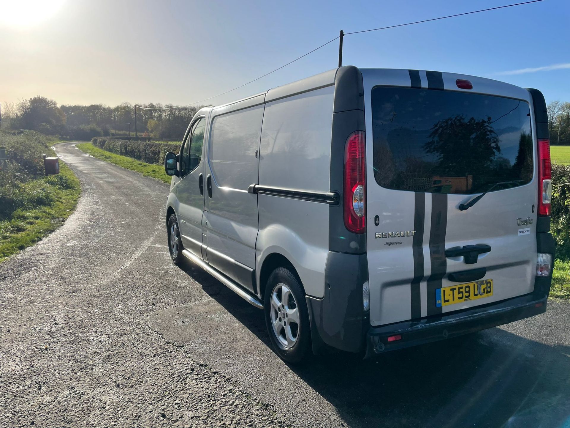 2009 RENAULT TRAFIC SL29 STANDARD DCI SILVER PANEL VAN *NO VAT* - Image 9 of 15