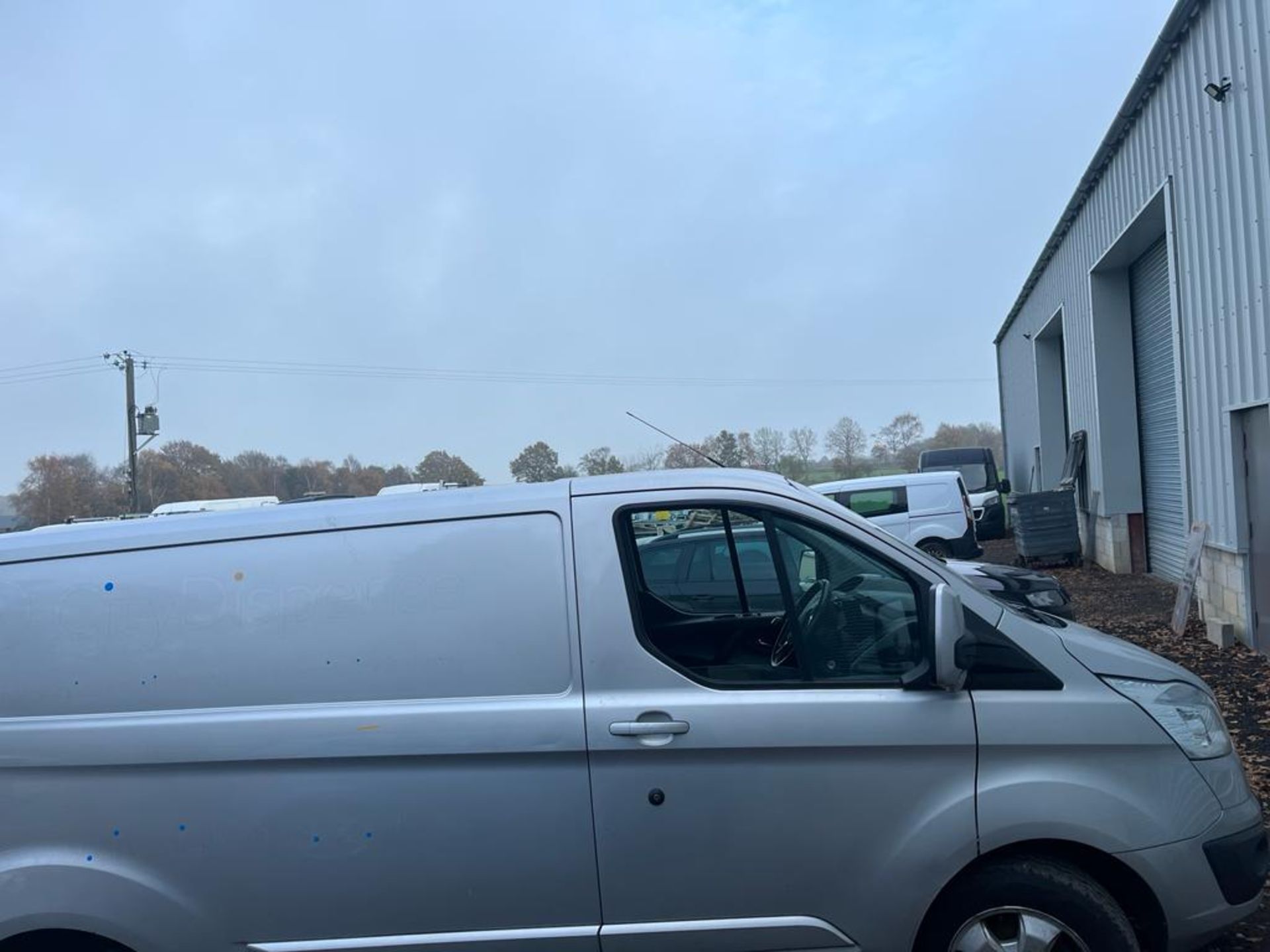 2018 FORD TRANSIT CUSTOM 270 LIMITED SILVER PANEL VAN - 136,000 MILES *PLUS VAT* - Image 10 of 10