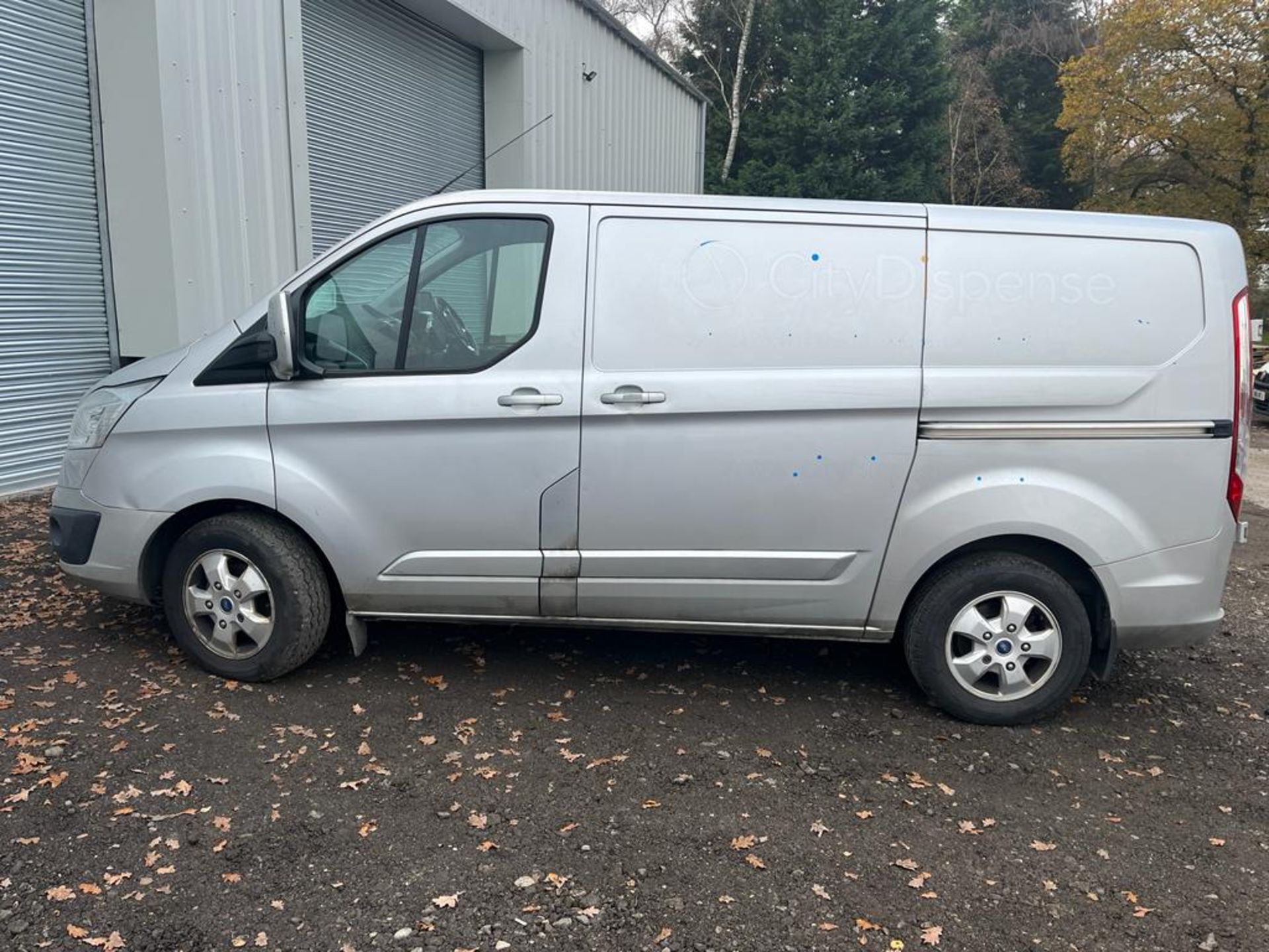 2018 FORD TRANSIT CUSTOM 270 LIMITED SILVER PANEL VAN - 136,000 MILES *PLUS VAT* - Image 7 of 10