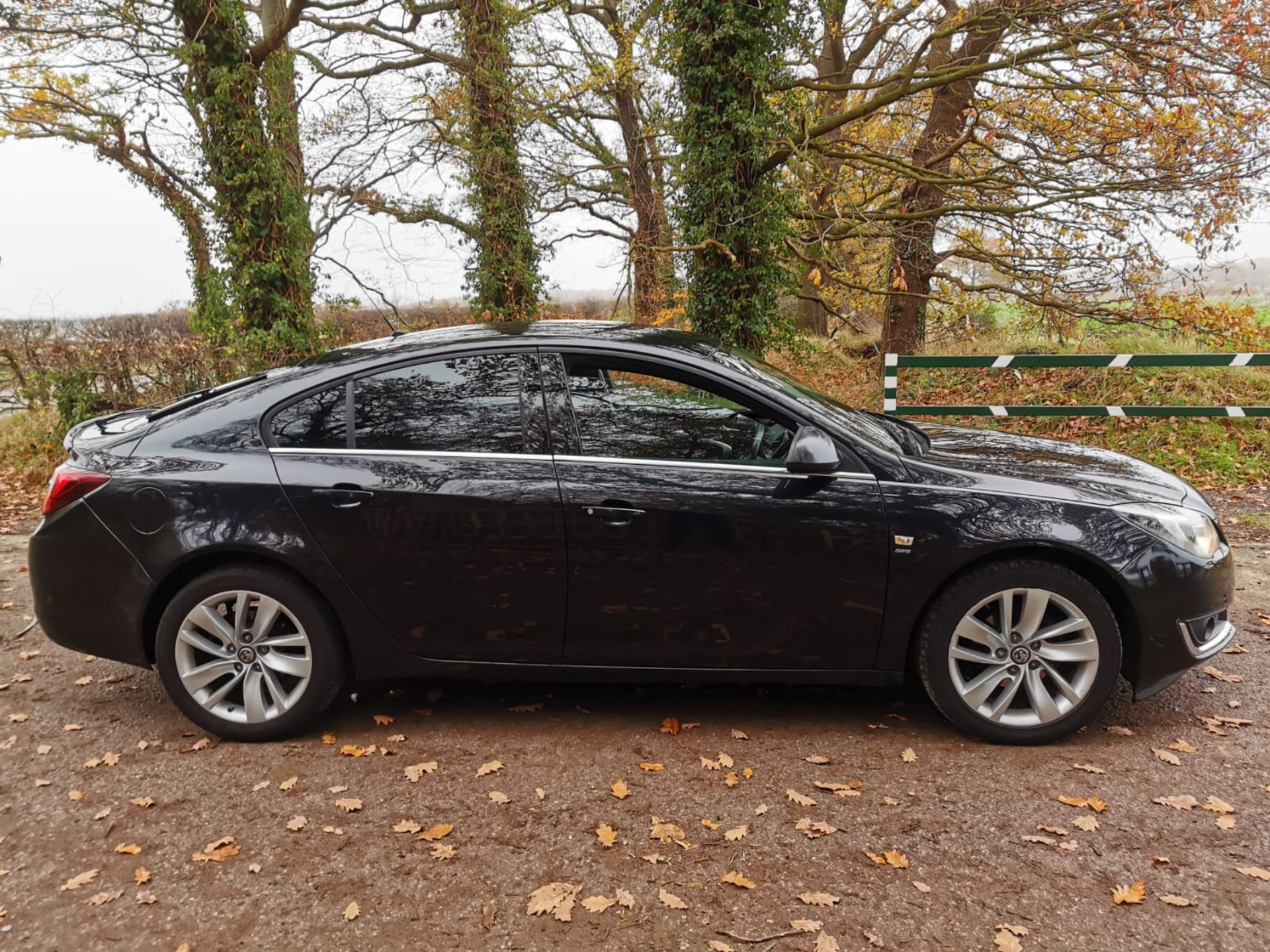 2016 VAUXHALL INSIGNIA SRI CDTI S/S BLACK HATCHBACK *NO VAT* - Image 9 of 22