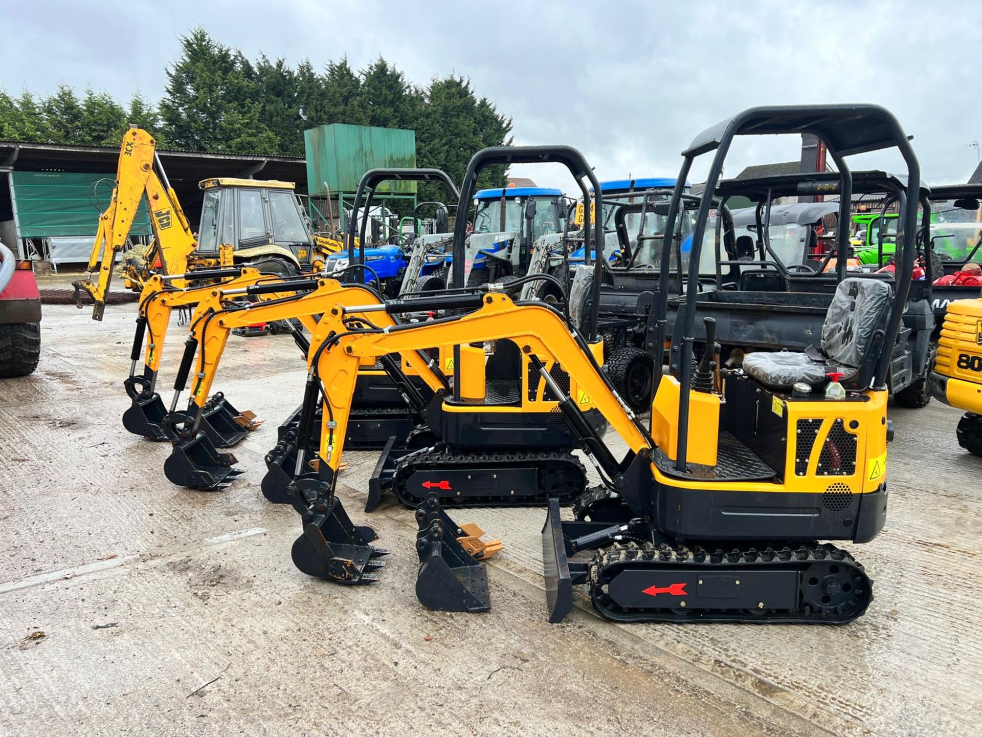 New And Unused LM10 1 Ton Mini Digger With Blade *PLUS VAT* - Image 12 of 12