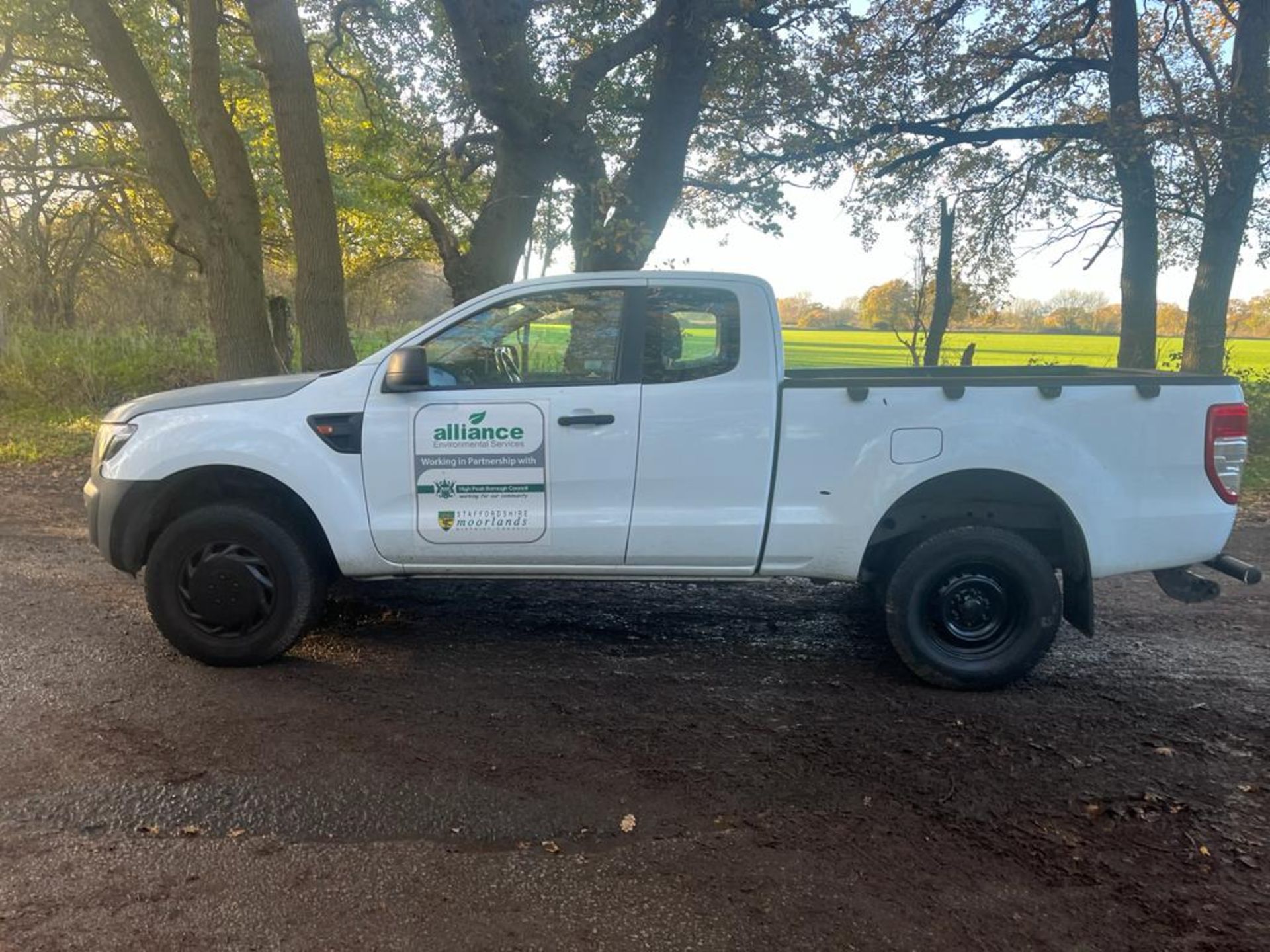 2013/63 FORD RANGER XL 4X4 TDCI WHITE PICK UP - 62,000 MILES *PLUS VAT* - Image 5 of 10