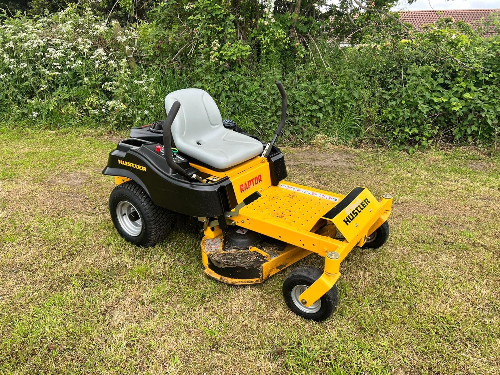 HUSTLER RAPTOR ZERO TURN MOWER, IN VERY GOOD CONDITION, KAWASAKI V TWIN ENGINE *PLUS VAT*