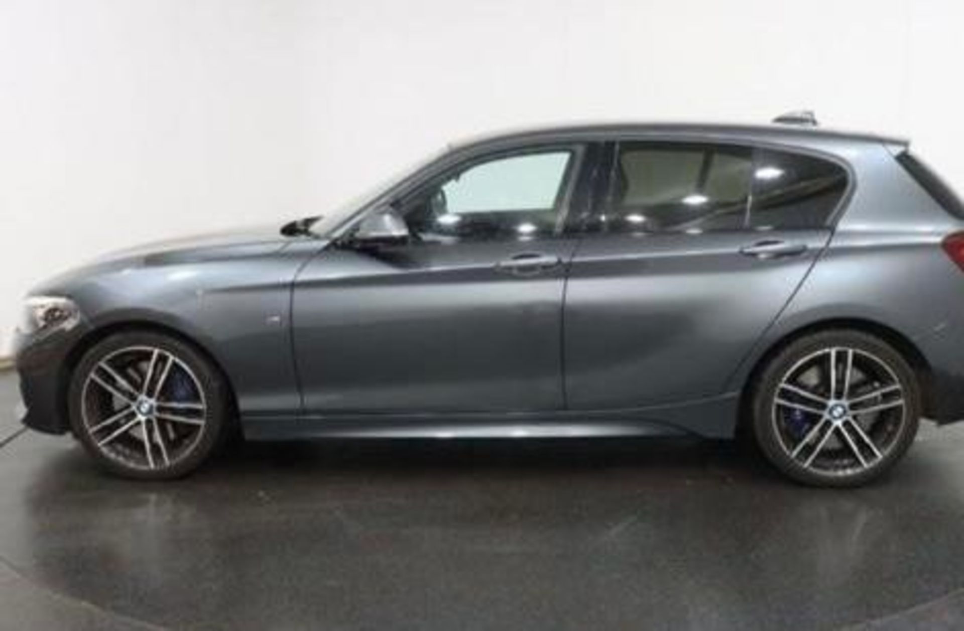 2018 BMW 118I SPORT GREY HATCHBACK - NEW BODY STYLE *NO VAT* - Image 5 of 17