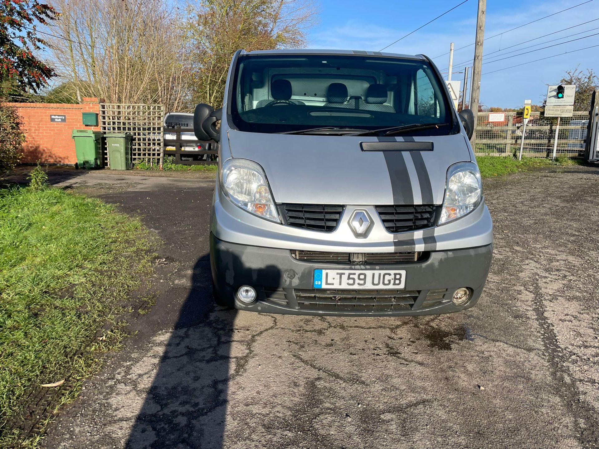 2009 RENAULT TRAFIC SL29 STANDARD DCI SILVER PANEL VAN *NO VAT* - Image 2 of 15