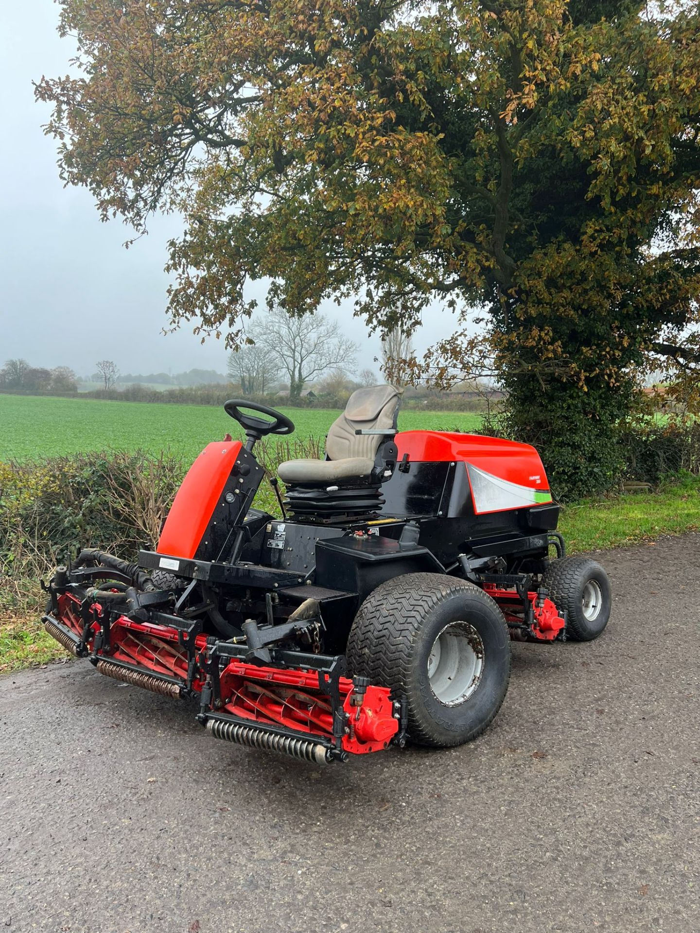 JACOBSON FAIRWAY 250 RIDE ON LAWN MOWER - 5 GANG MOWER *PLUS VAT* - Image 8 of 13