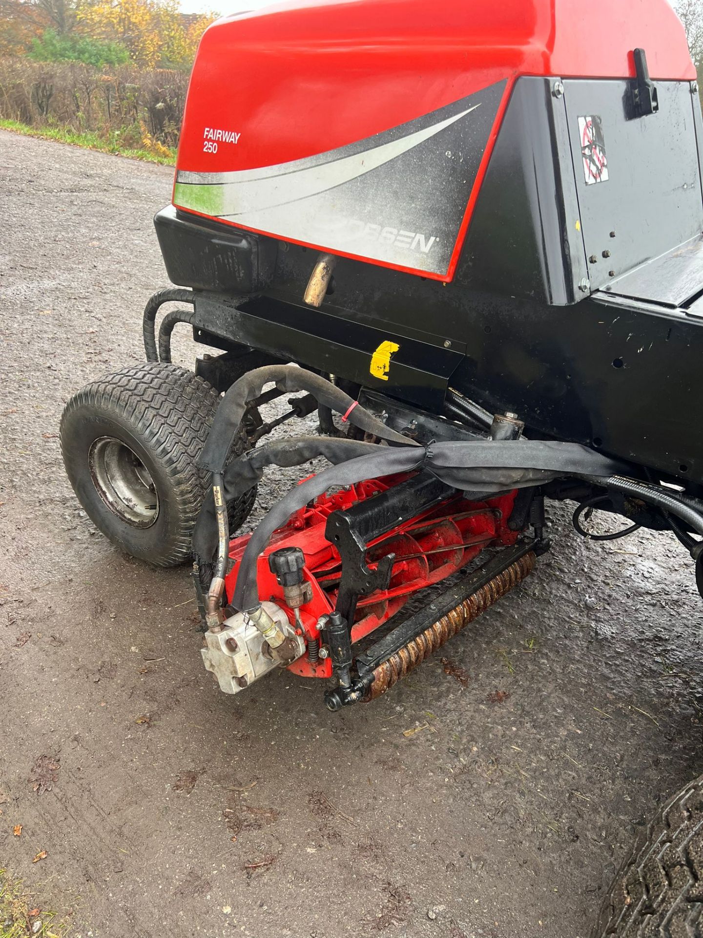 JACOBSON FAIRWAY 250 RIDE ON LAWN MOWER - 5 GANG MOWER *PLUS VAT* - Image 12 of 13