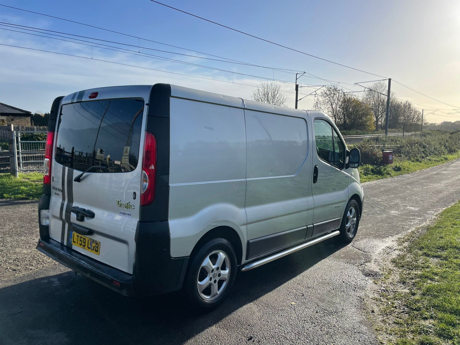 2009 RENAULT TRAFIC SL29 STANDARD DCI SILVER PANEL VAN *NO VAT* - Image 10 of 15