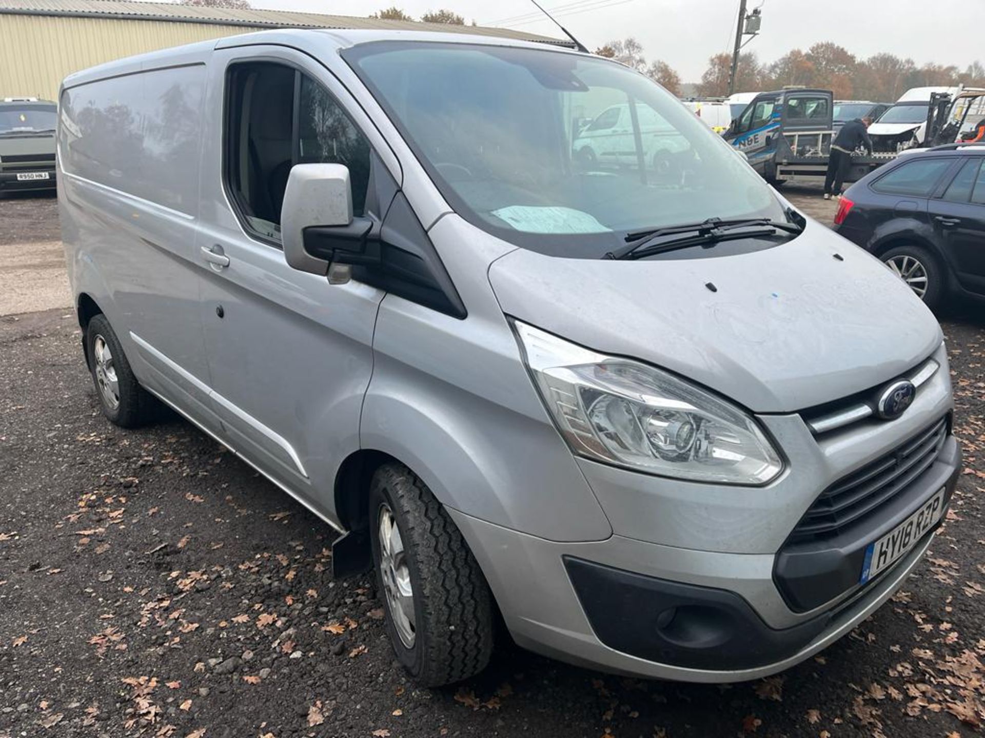 2018 FORD TRANSIT CUSTOM 270 LIMITED SILVER PANEL VAN - 136,000 MILES *PLUS VAT*