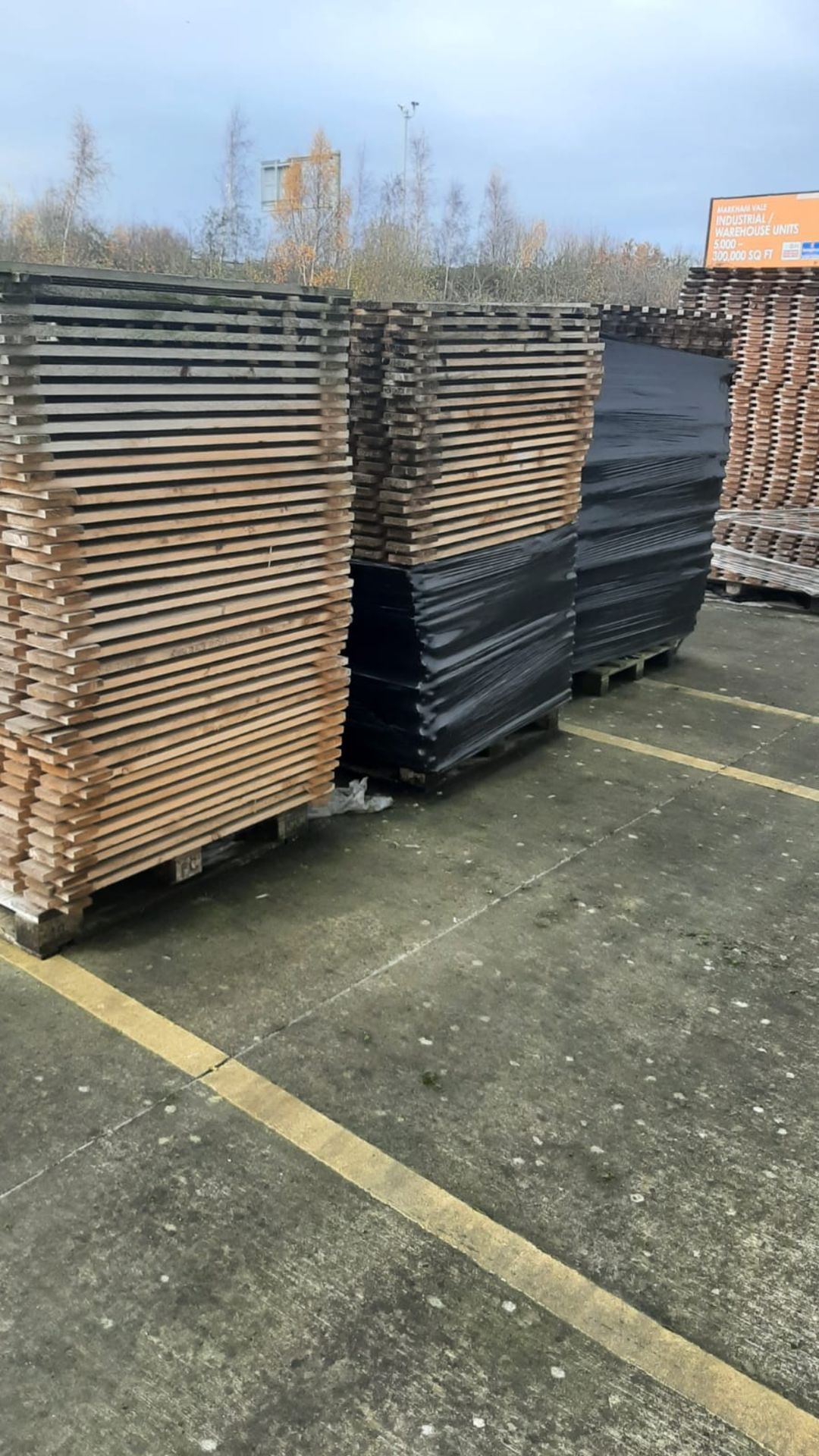 40x Fence panels - Size 1100 x1300mm - NEW OLD STOCK *NO VAT* - Image 2 of 4
