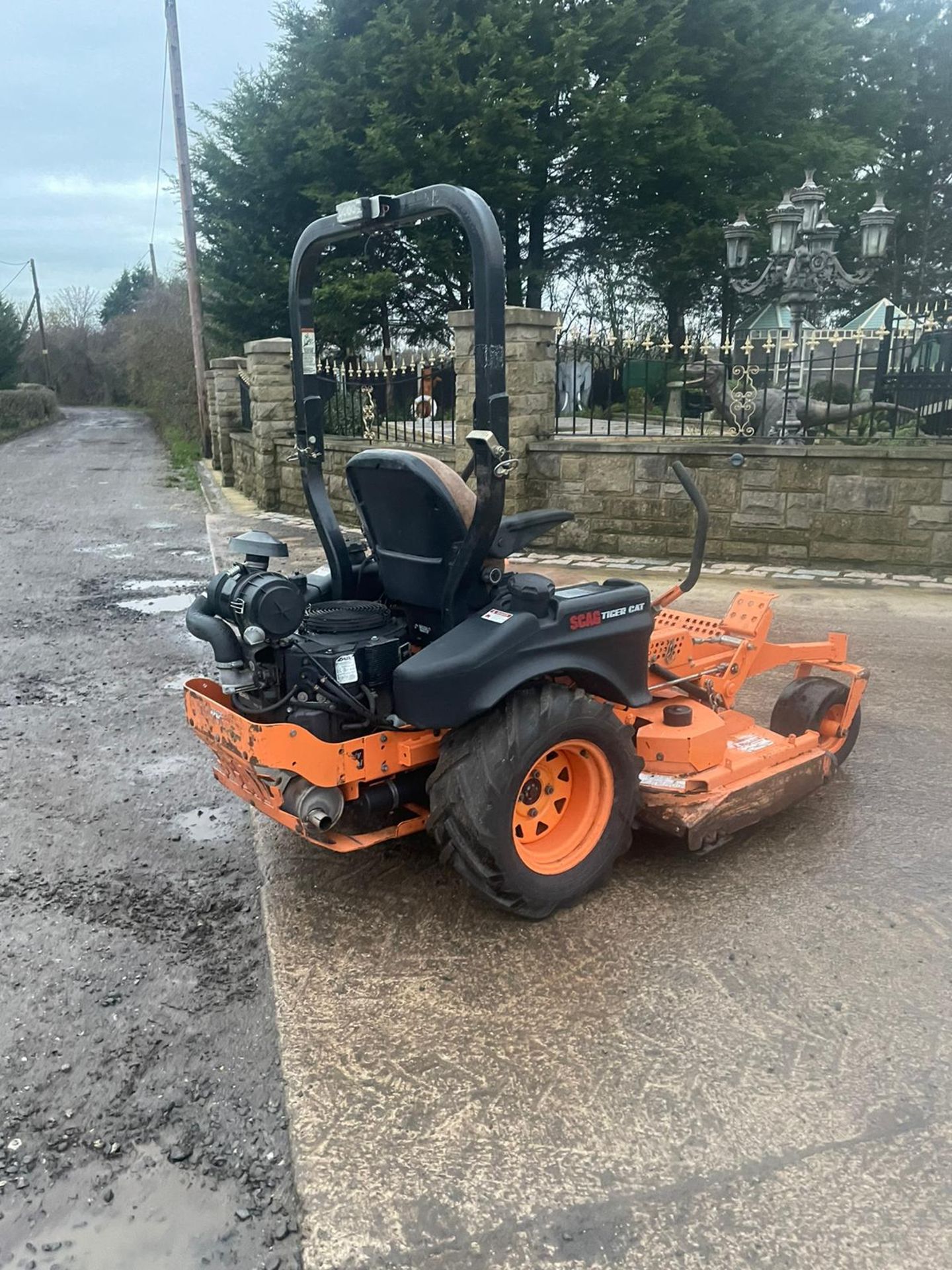 SCAG TIGERCAT ZERO TURN RIDE ON LAWN MOWER *PLUS VAT* - Image 7 of 10