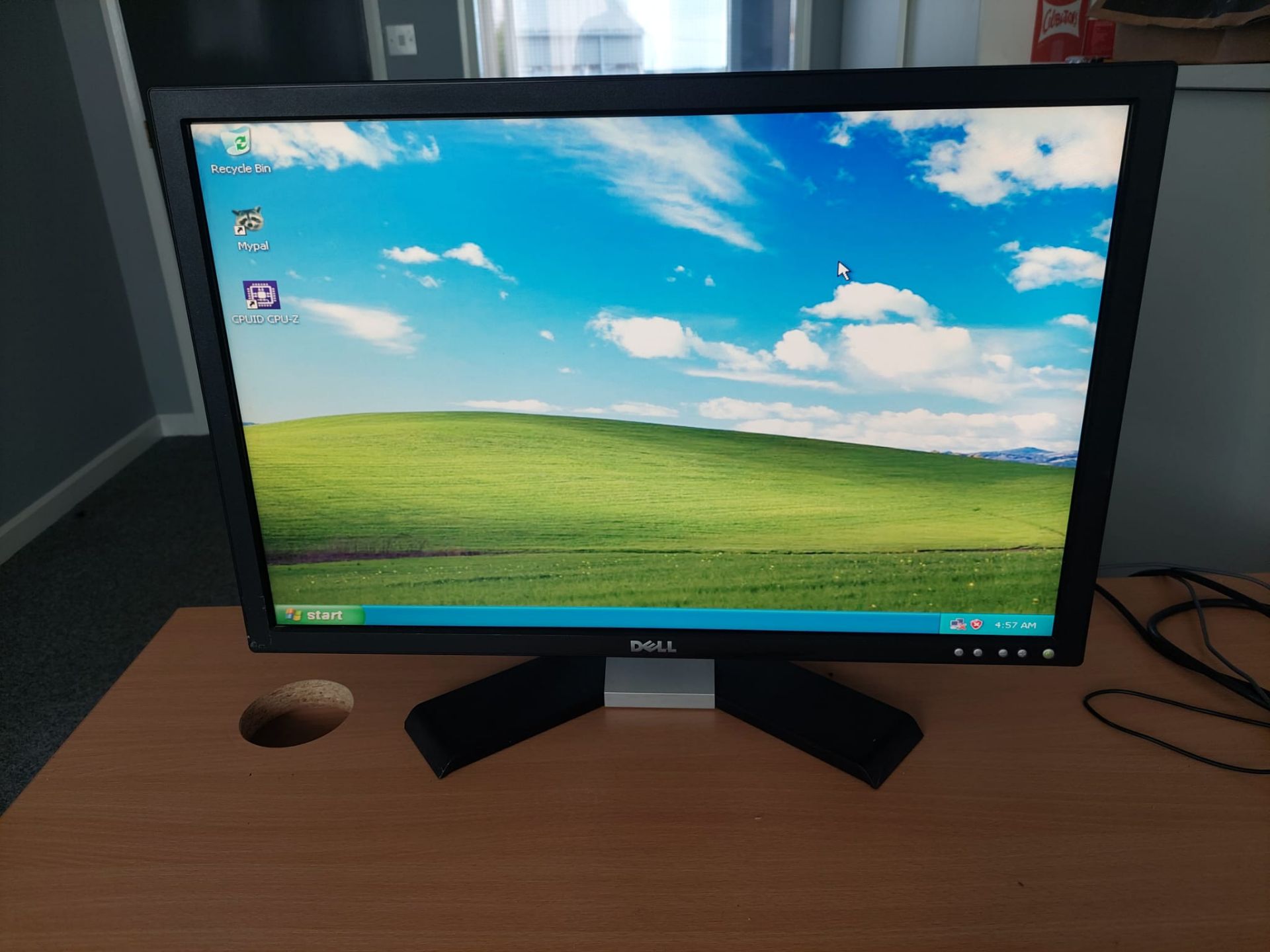 Dell 23.5 Inch Widescreen Monitor *NO VAT* - Image 4 of 4