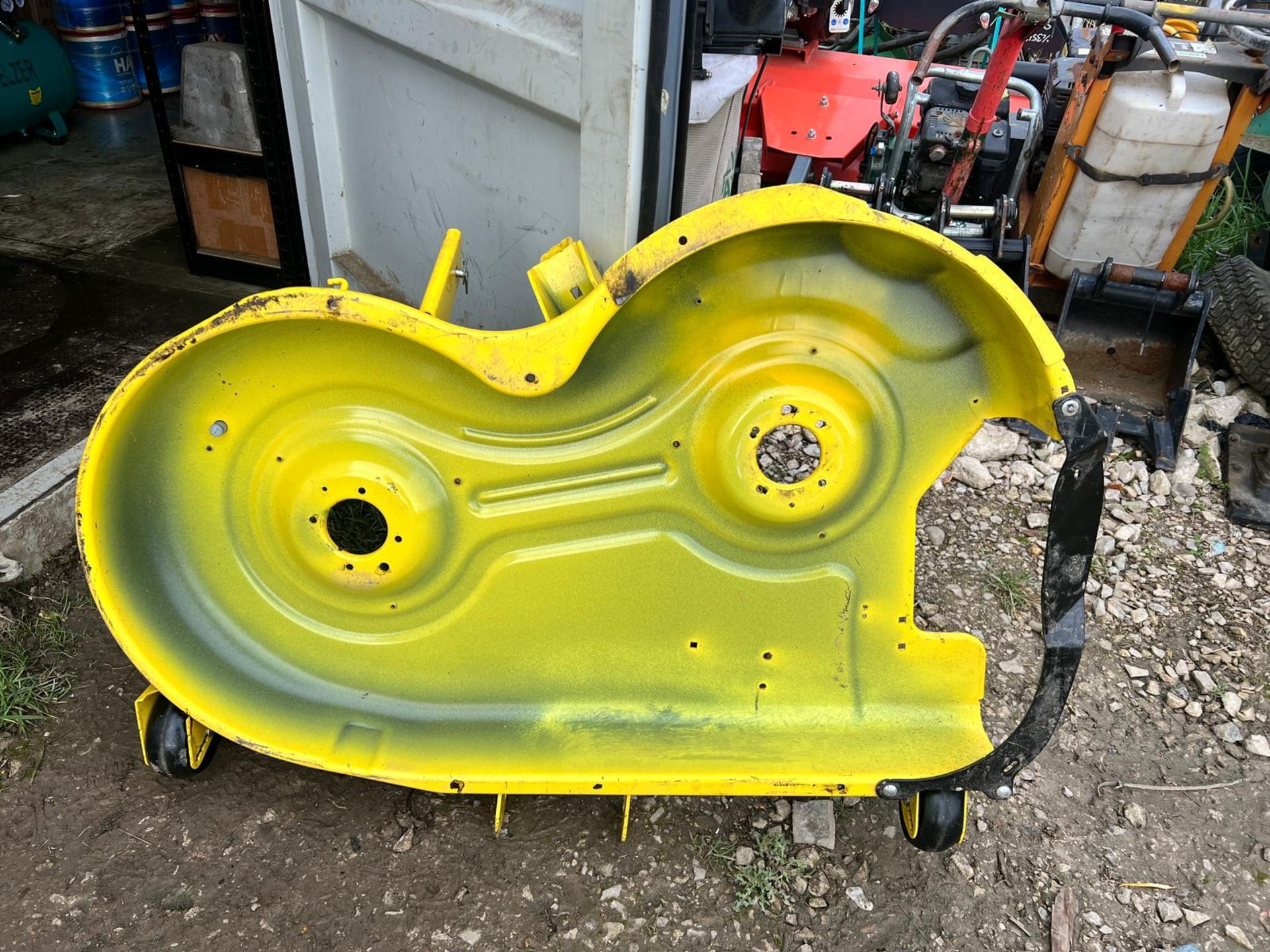 New John Deere ACCEL42DEEP 42”/107cm Mower Deck - Ex Shop Display *PLUS VAT* - Image 16 of 17