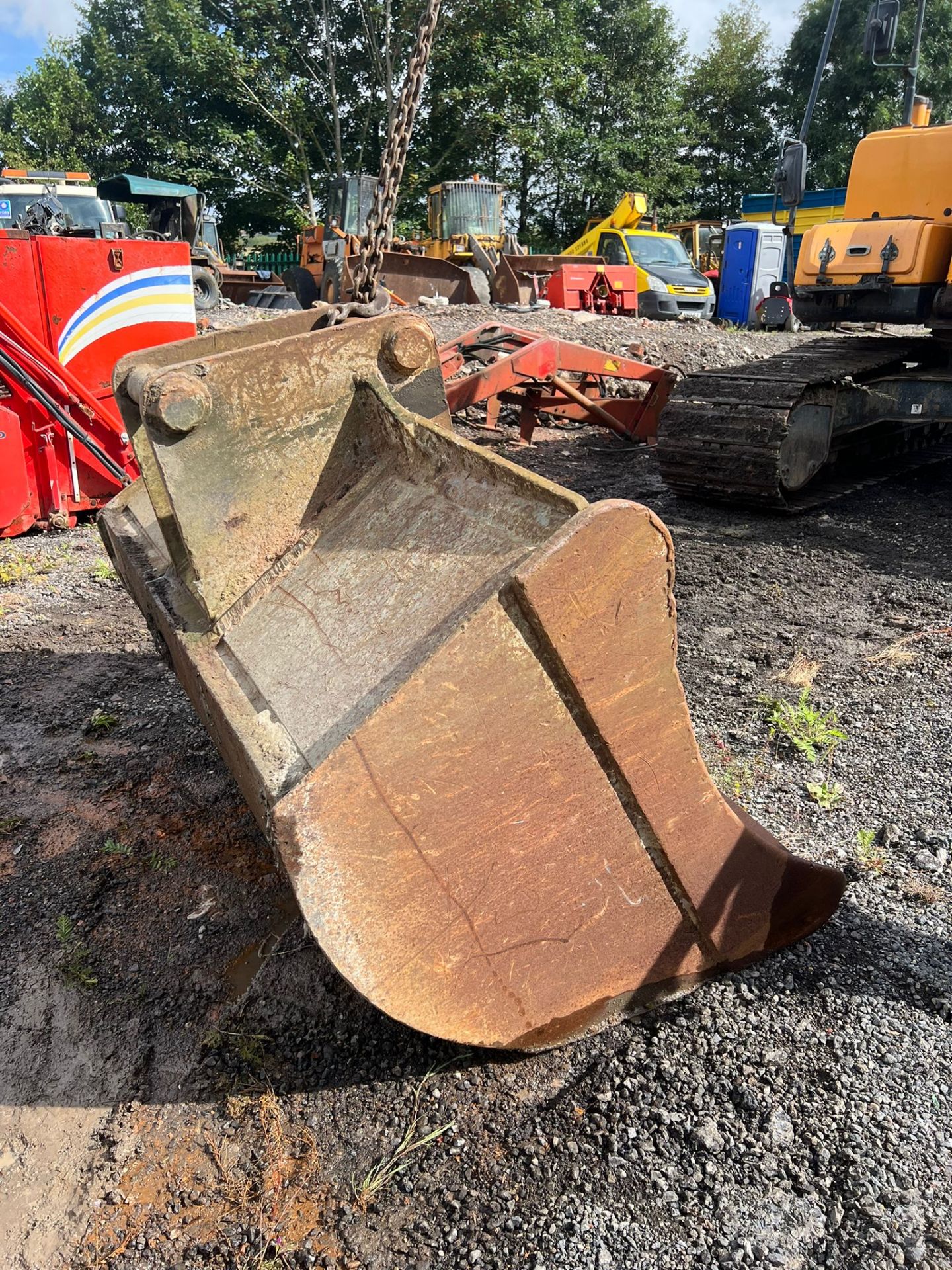 21 ton digger bucket *PLUS VAT* - Image 6 of 7