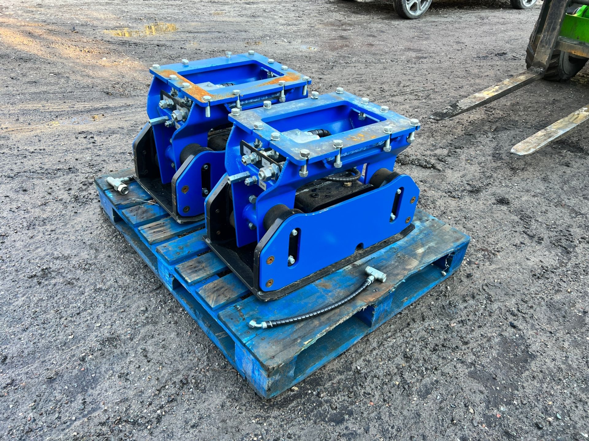 New And Unused Augertorque V25 Hydraulic Compaction Plate *PLUS VAT*