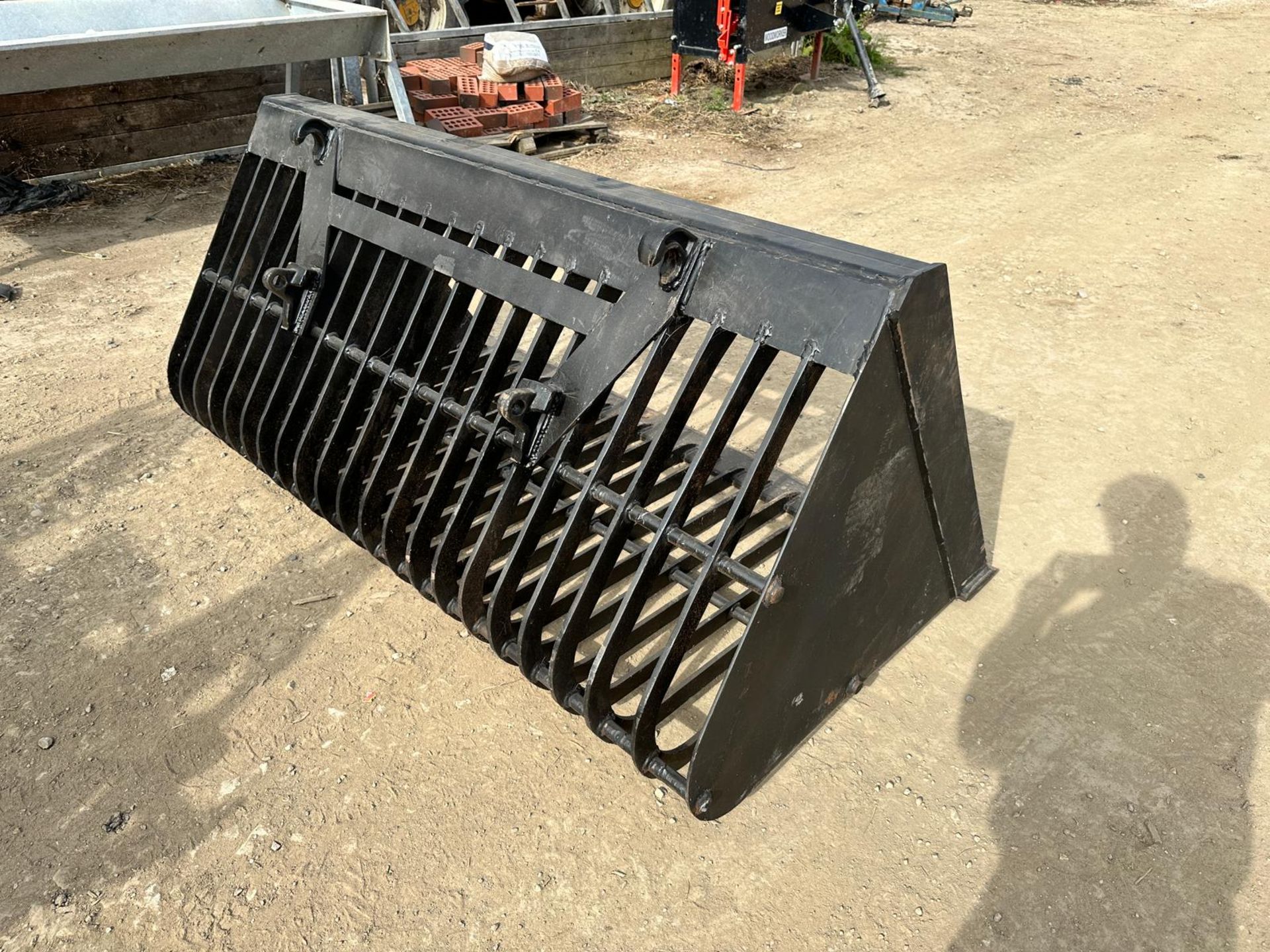 New And Unused 70” Riddle Bucket, Euro 8 Bracket, Suitable For Tractor *PLUS VAT* - Image 5 of 11