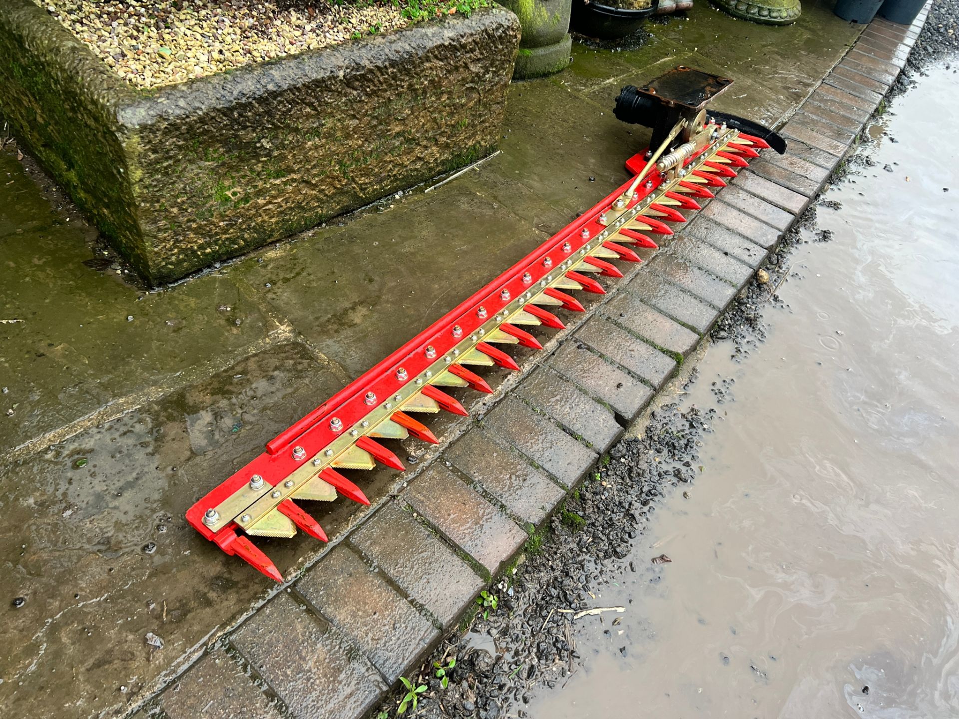 New And Unused Kubota Orange 1.8 Metre Finger Bar Mower With 30mm Headstock *PLUS VAT* - Image 6 of 9