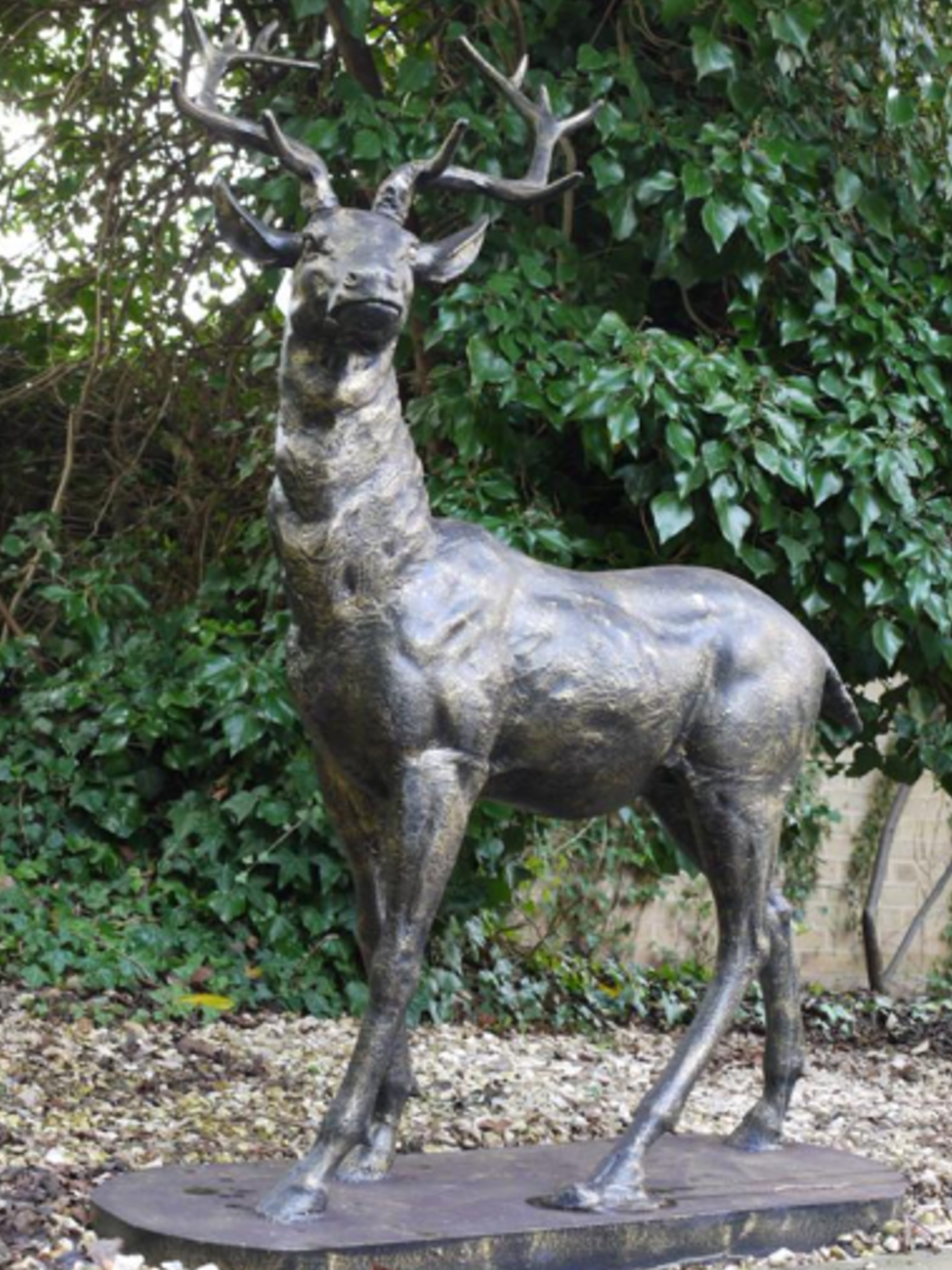 RIGHT FACING BRONZE EFFECT STAG *PLUS VAT*