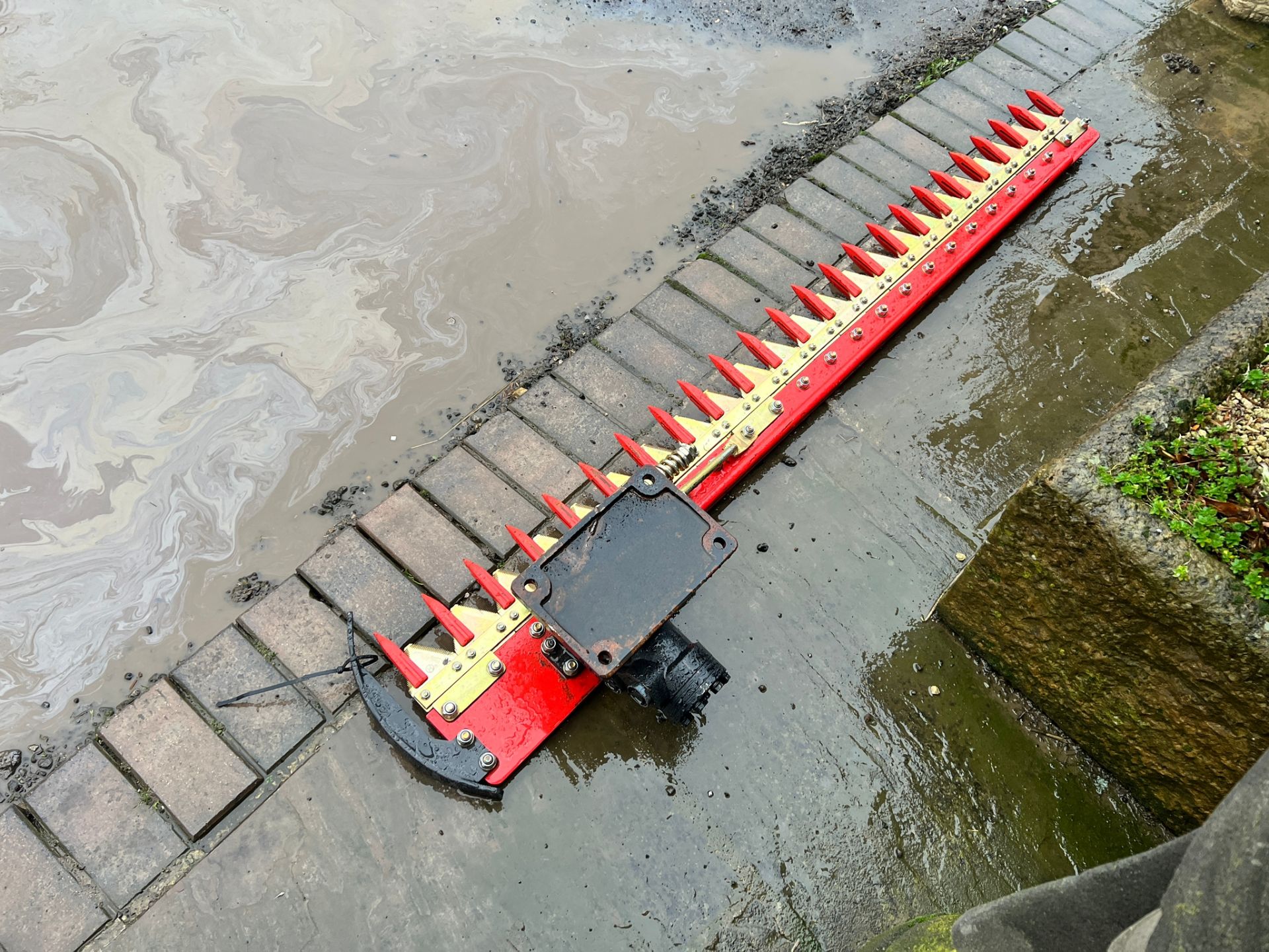 New And Unused Kubota Orange 1.8 Metre Finger Bar Mower With 30mm Headstock *PLUS VAT* - Image 9 of 9