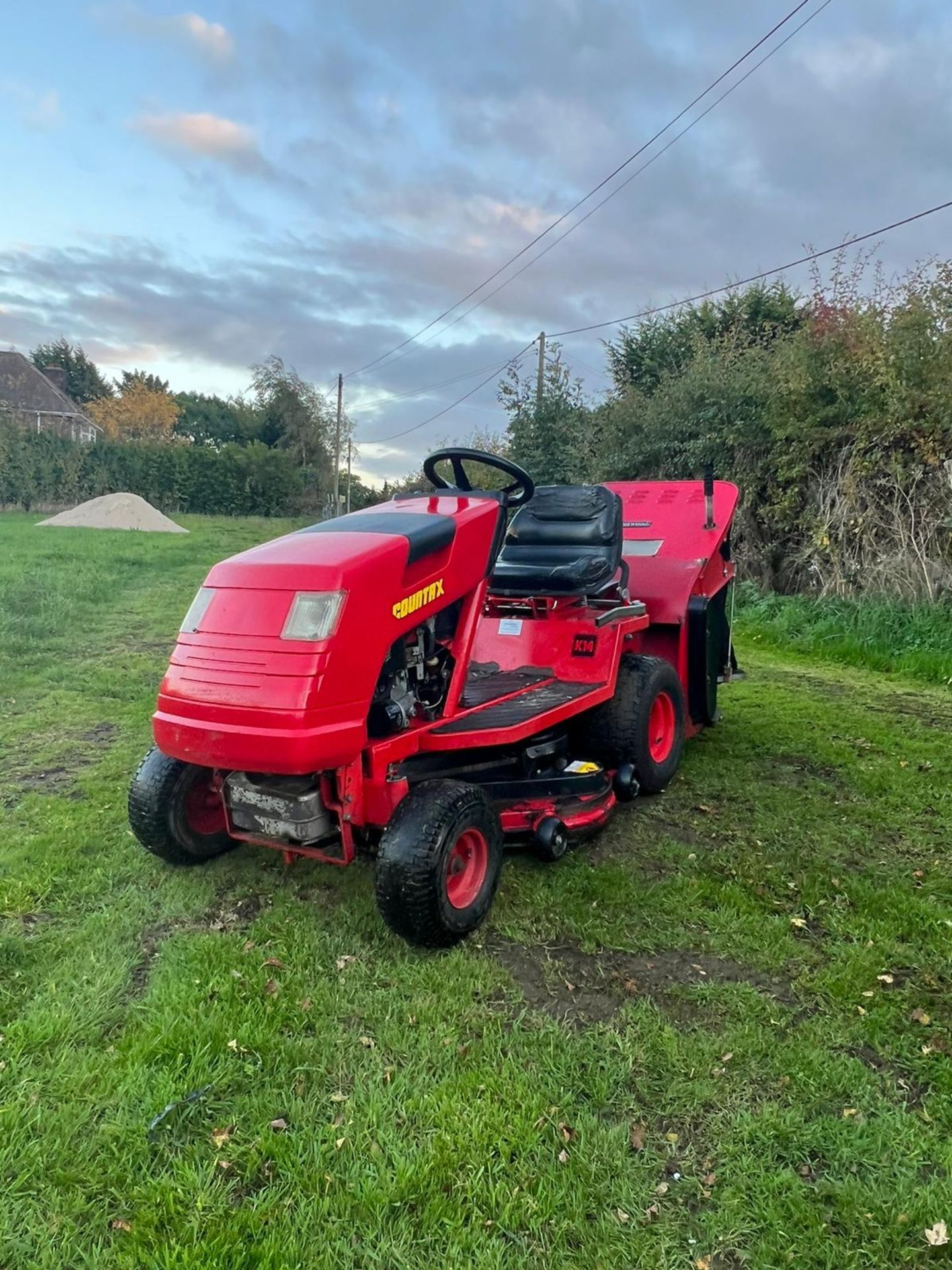 COUNTAX K18 RIDE ON LAWN MOWER *NO VAT* - Image 2 of 7