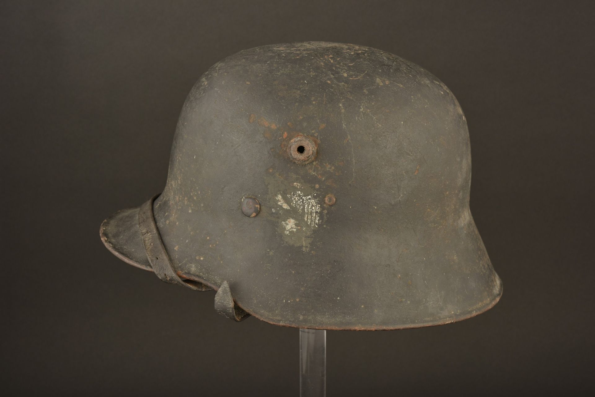Casque WWI reconditionne. Refurbished WWI helmet. - Image 6 of 9