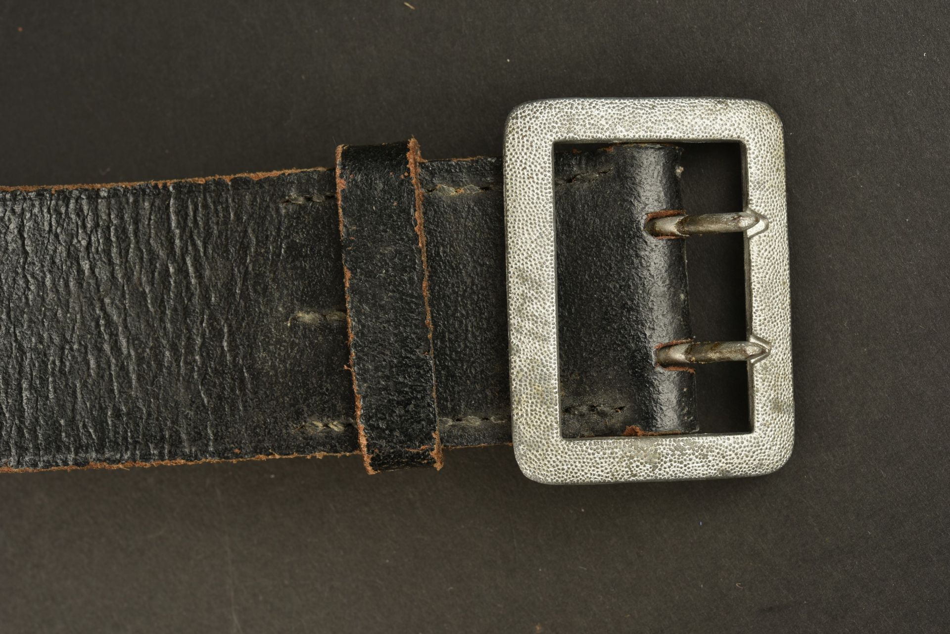 Ceinturon officier allemand. German Officer Belt.  - Image 2 of 3