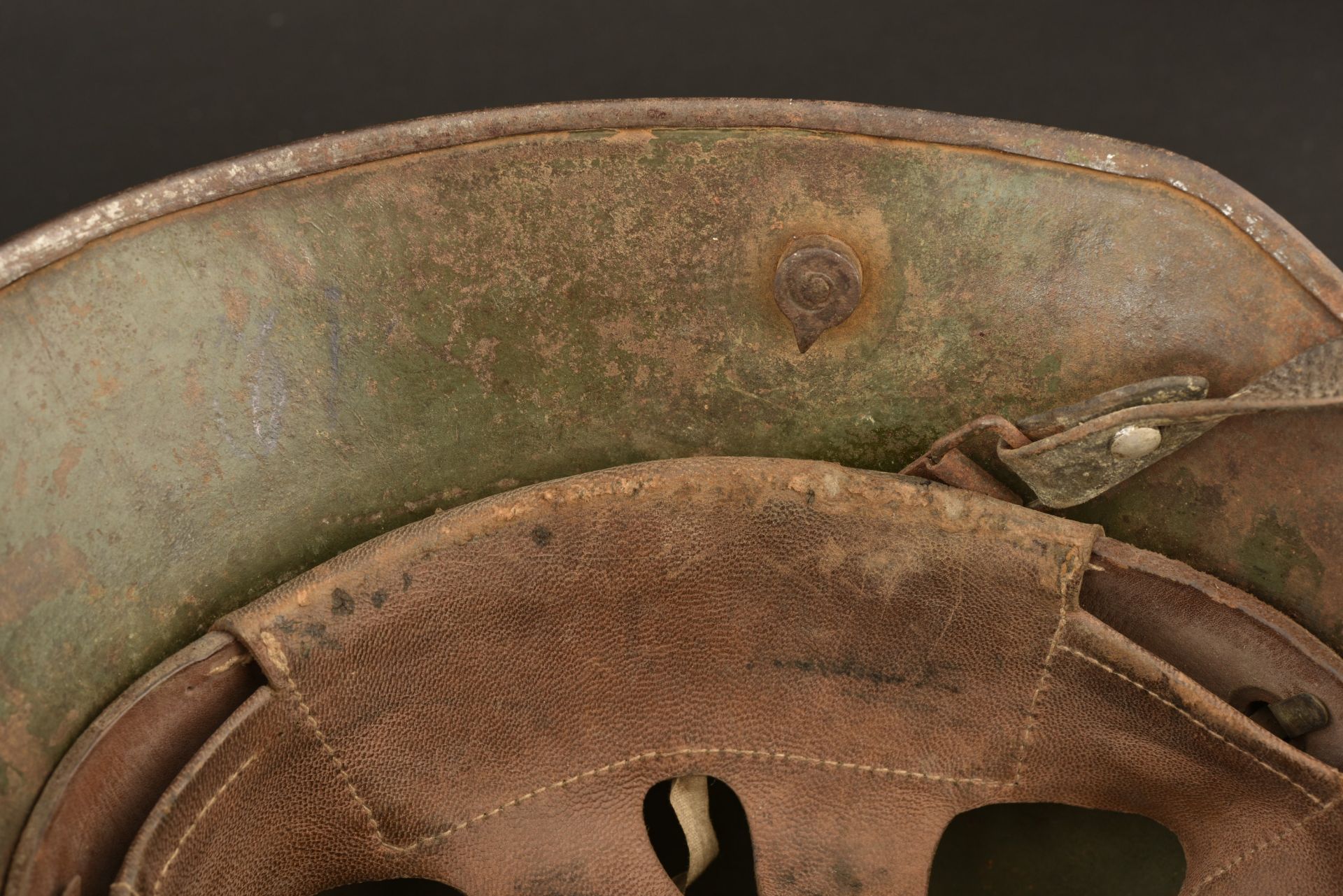 Casque WWI reconditionne. - Image 4 of 9