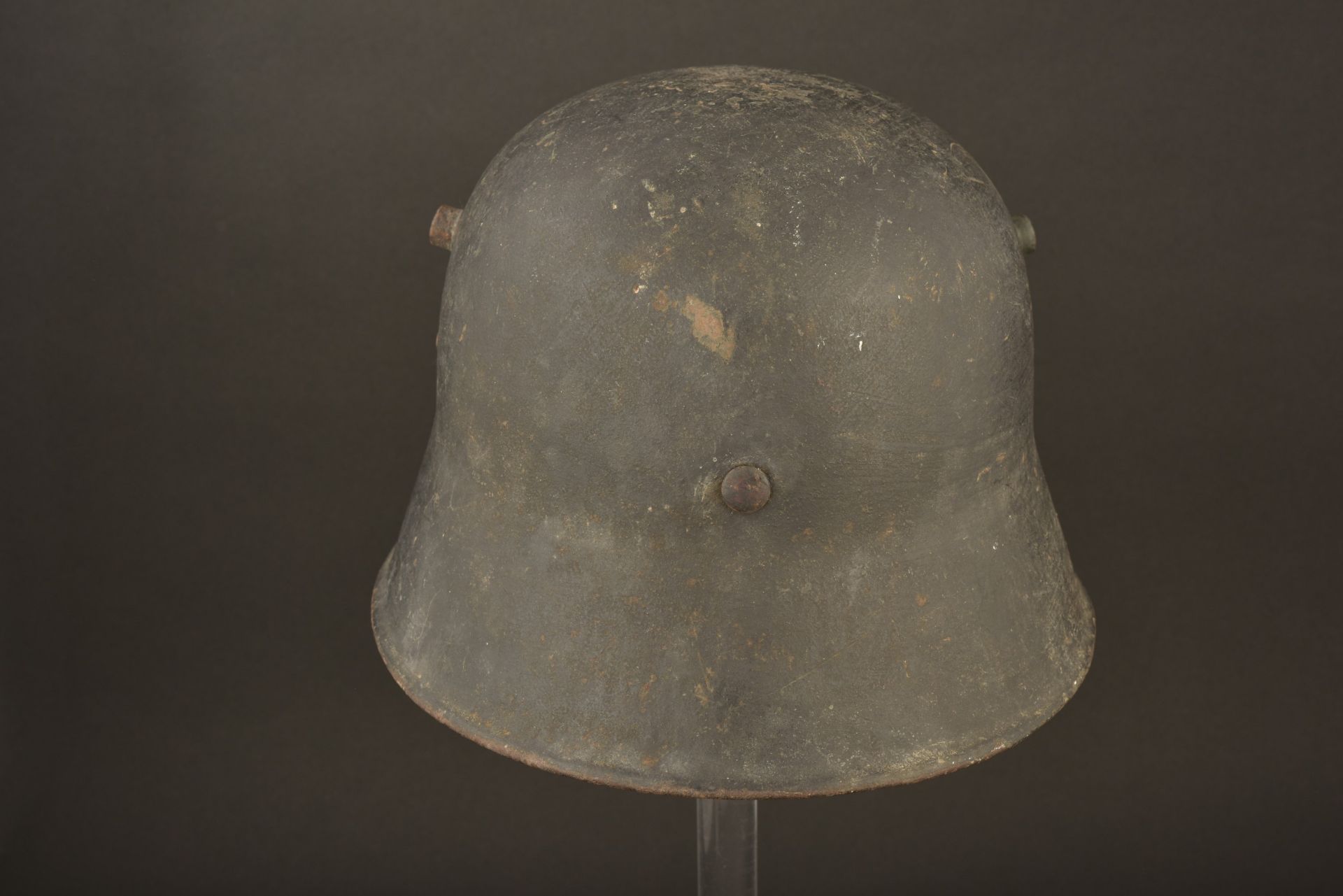 Casque WWI reconditionne. Refurbished WWI helmet. - Image 7 of 9