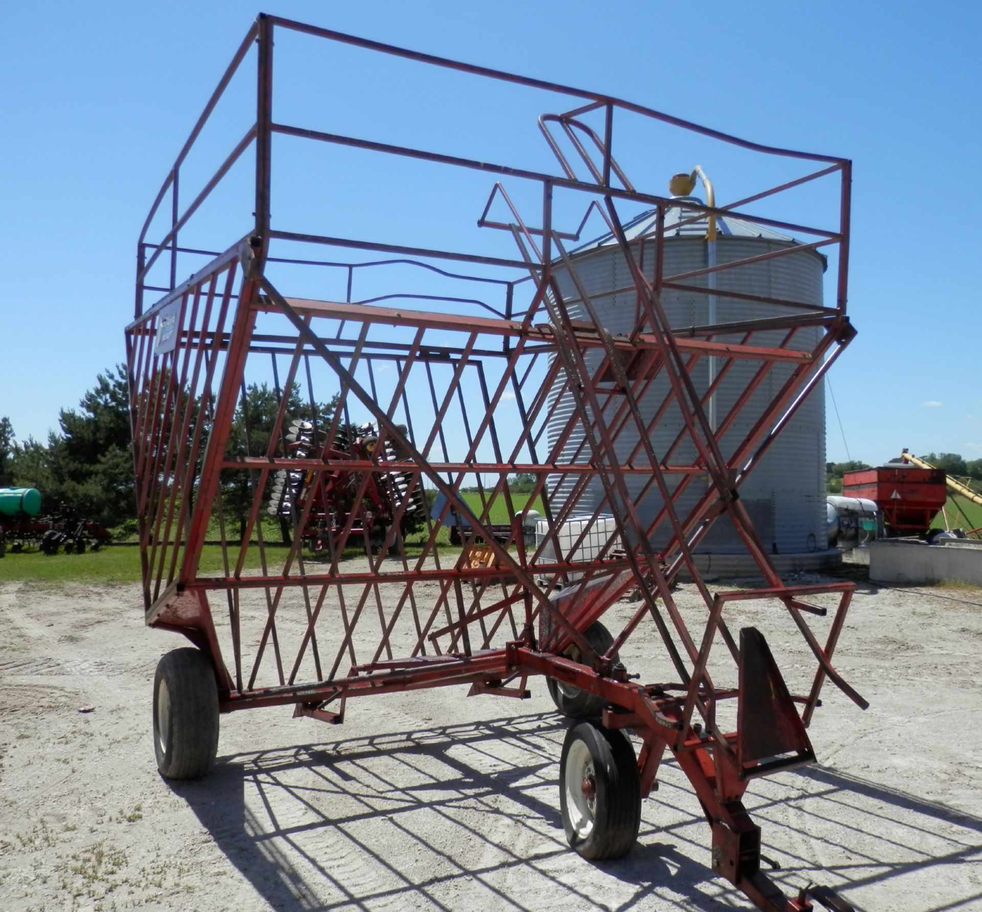 PRO QUALITY HAY BASKET - Image 2 of 7