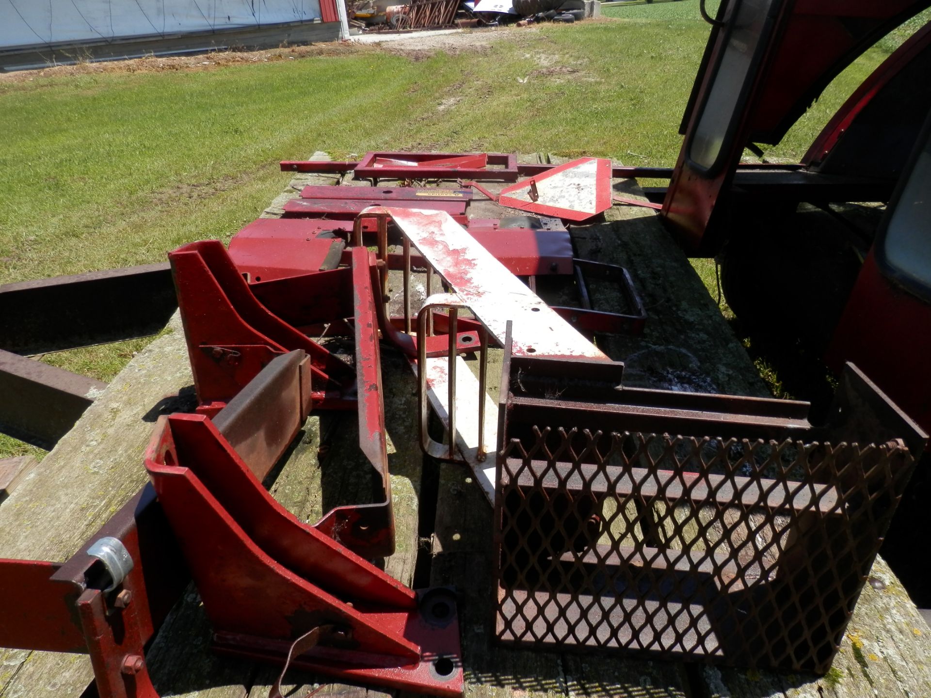 IH CAB 6CM (Removed from IH 1566 Tractor) - Image 7 of 10