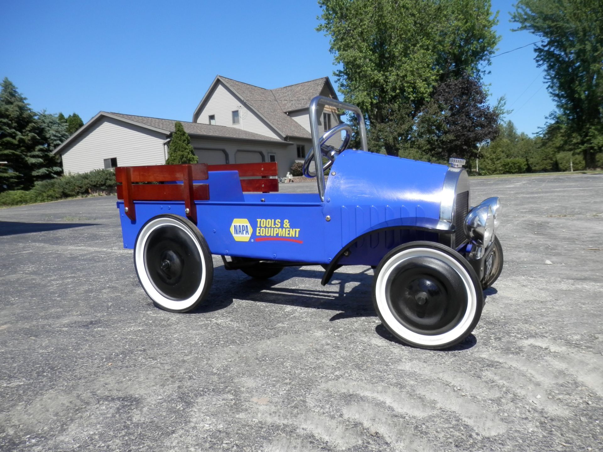 NAPA PEDAL CAR WITH OPERATING TAIL GATE