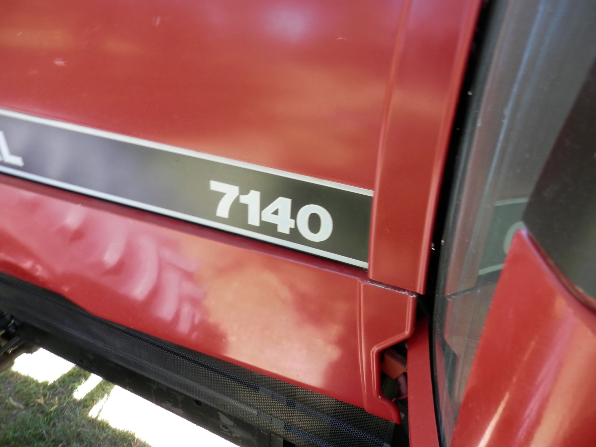 CASE IH 7140 MAGNUM MFWD TRACTOR - Image 14 of 19