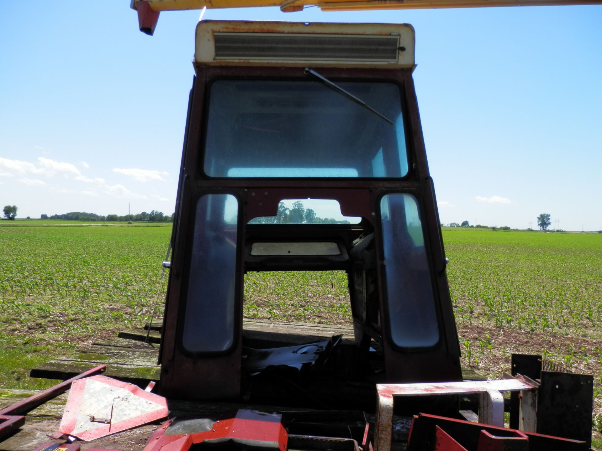 IH CAB 6CM (Removed from IH 1566 Tractor) - Image 3 of 10