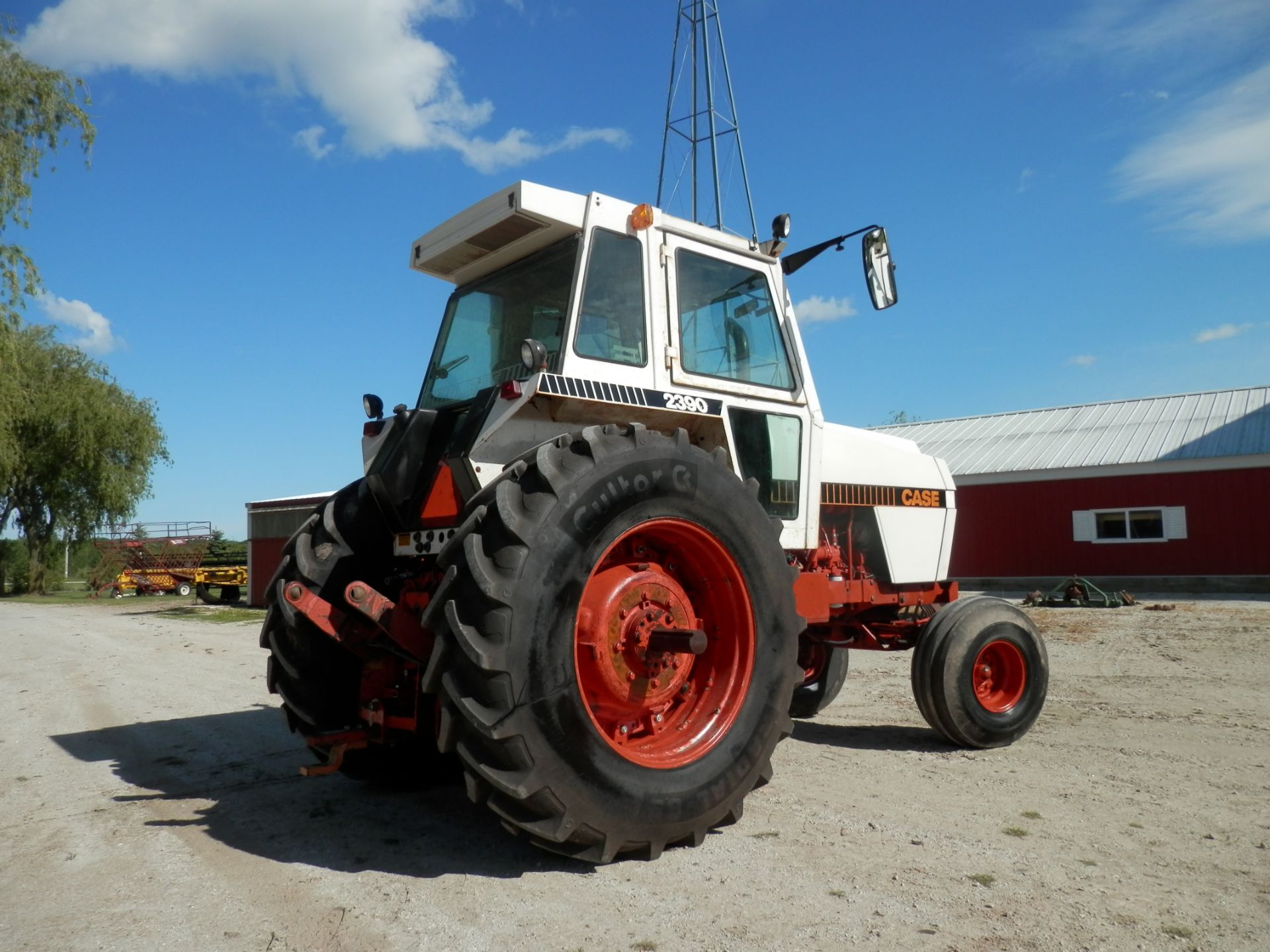 CASE 2390 2WD CAB TRACTOR - Image 6 of 15