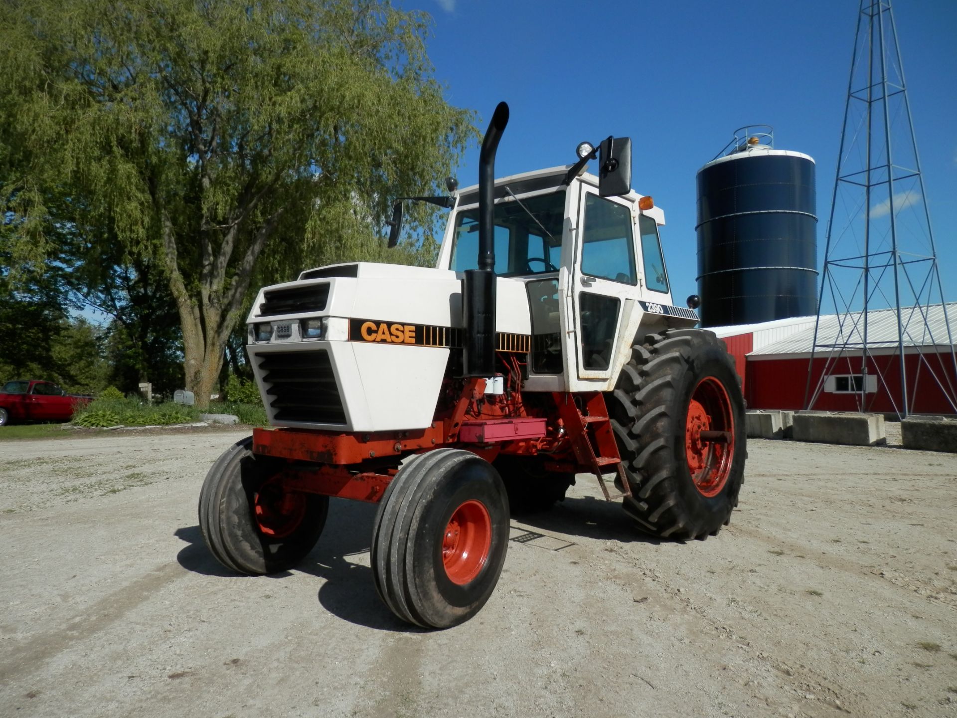 CASE 2390 2WD CAB TRACTOR - Image 9 of 15