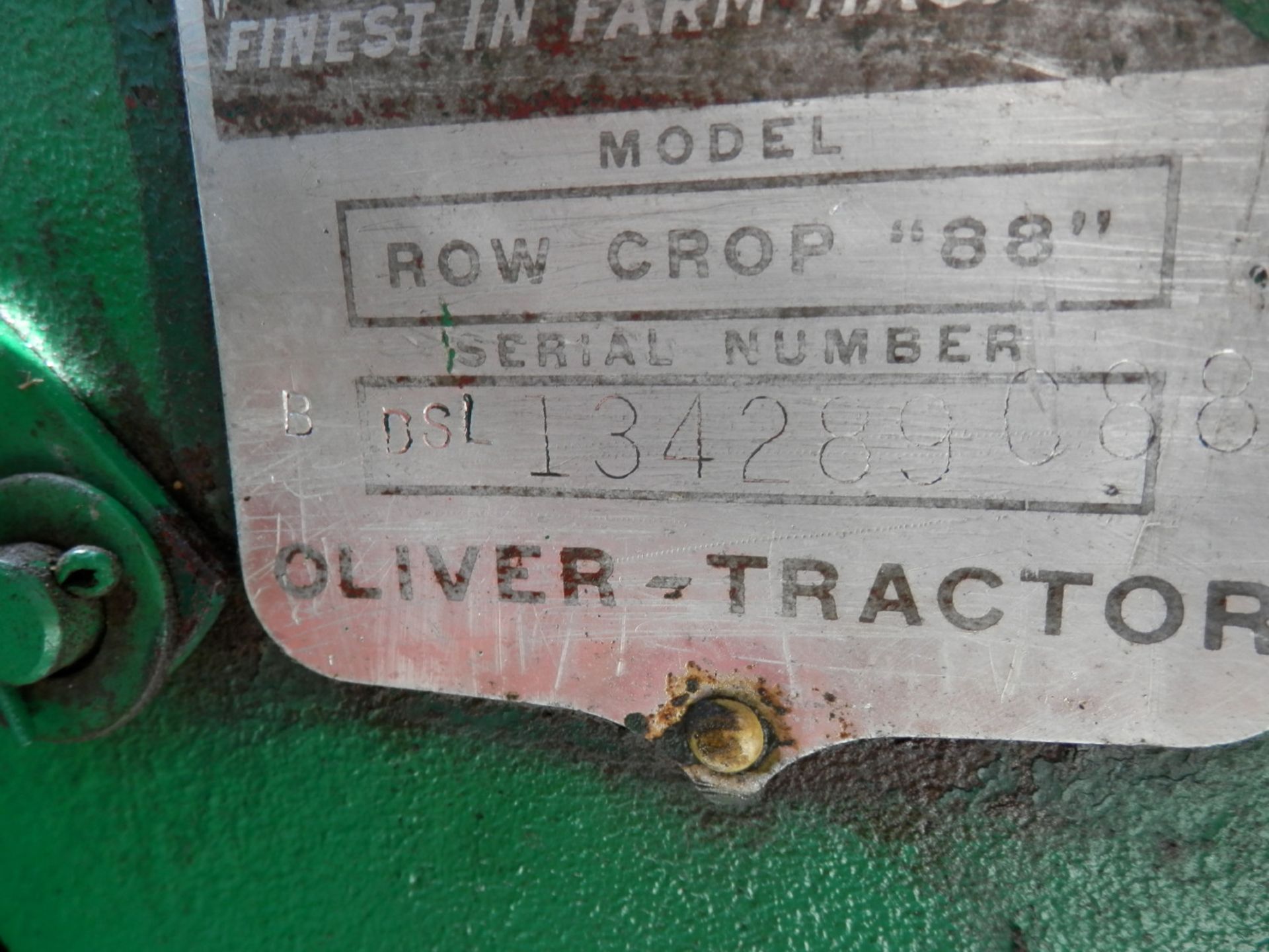 OLIVER 88 ROW CROP DIESEL 2WD TRACTOR - Image 9 of 9