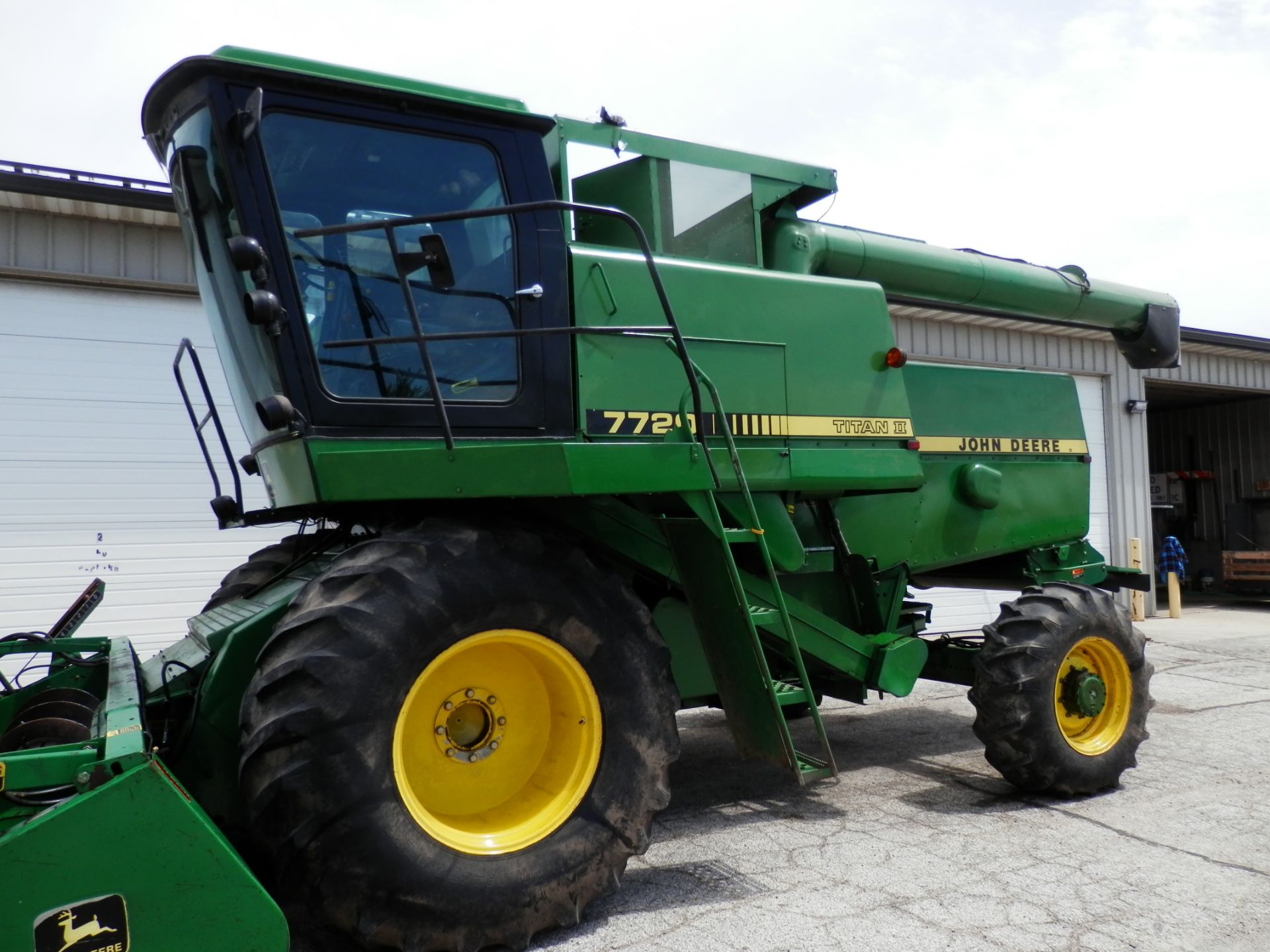 JD 7720 TITAN II DSL RWA COMBINE