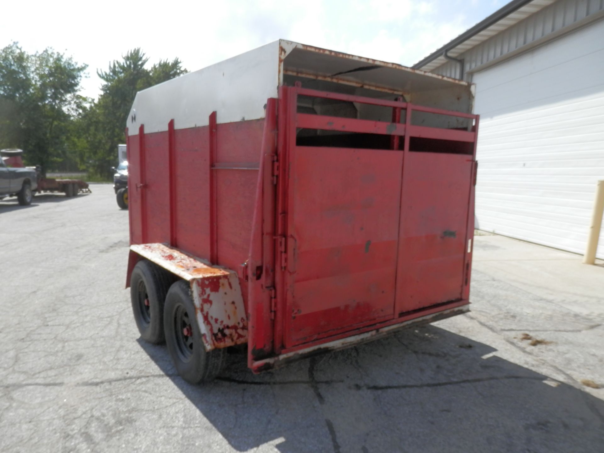 GRUETTS 6x10 CATTLE TRAILER - Image 3 of 6