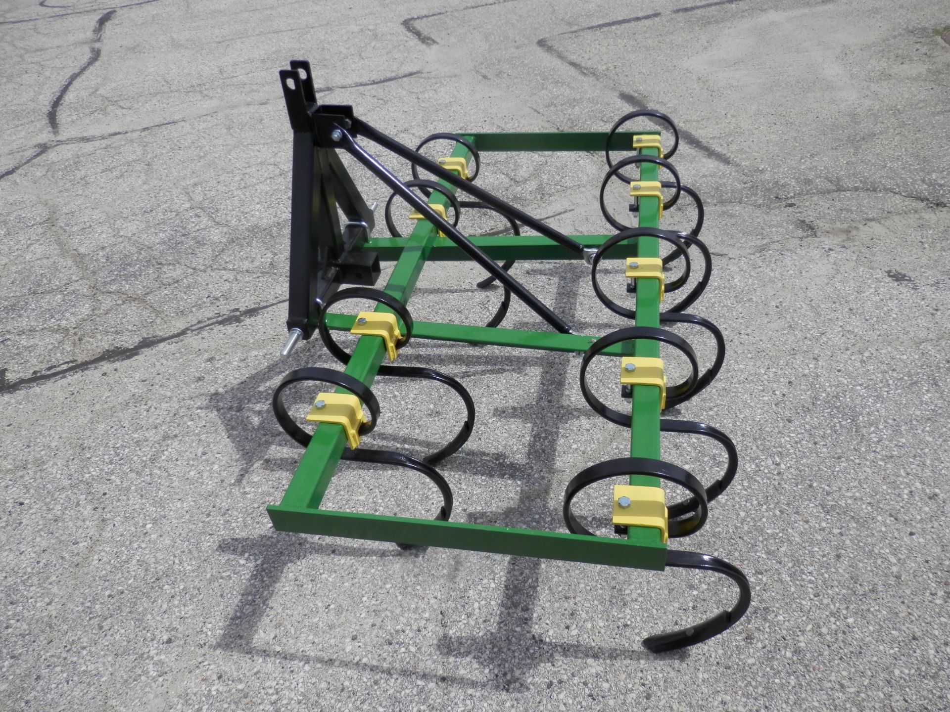 CUSTOM 3 PT 5' S TINE CULTIVATOR