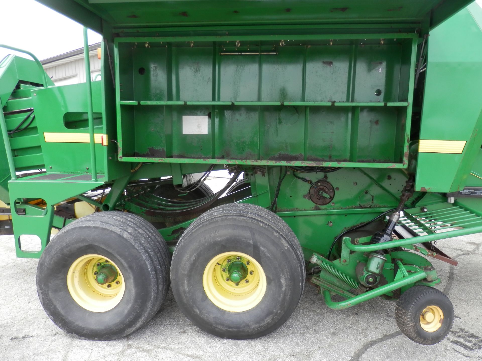 JOHN DEERE 100 BIG SQUARE BALER - Image 6 of 8