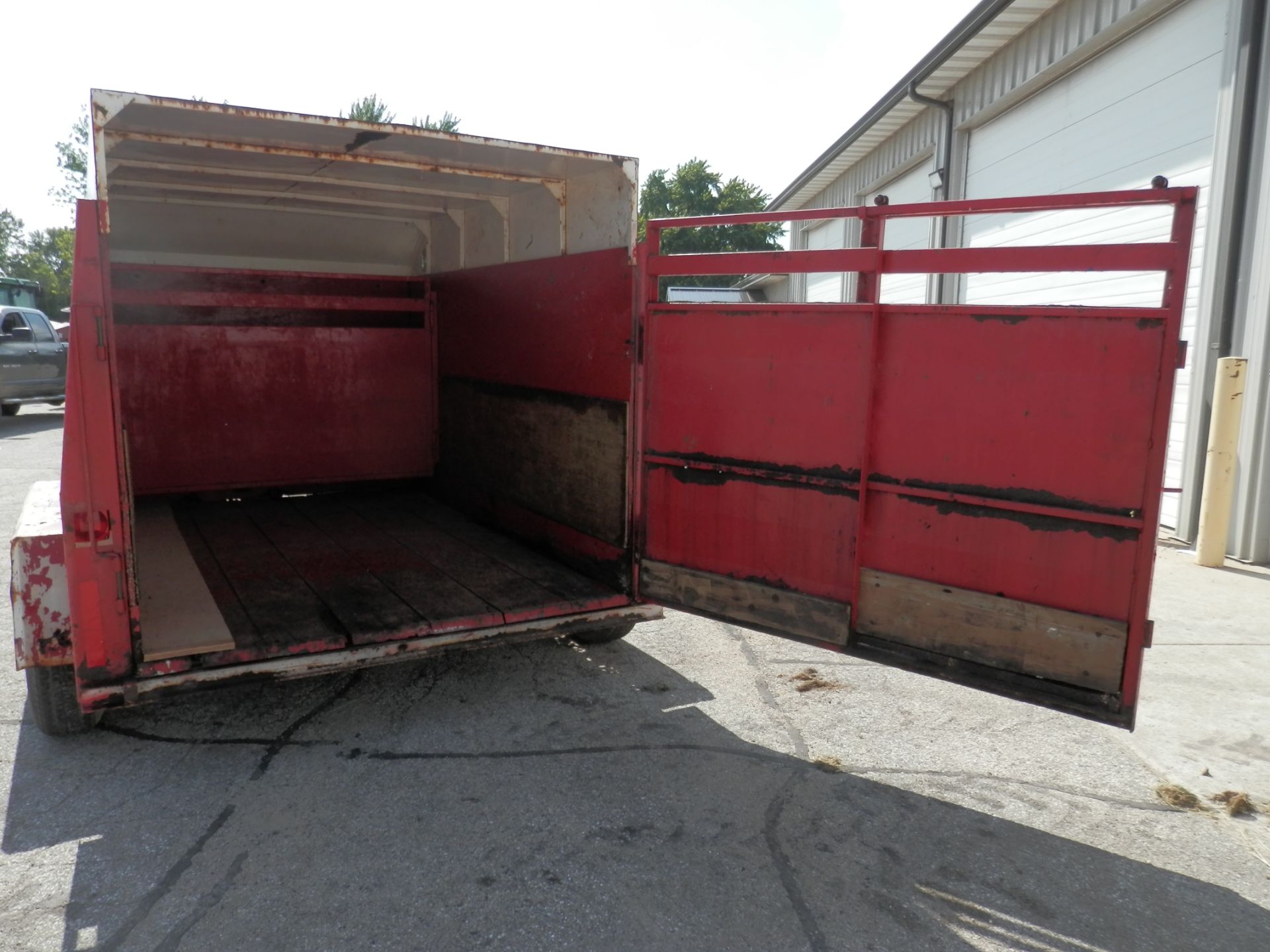 GRUETTS 6x10 CATTLE TRAILER - Image 4 of 6