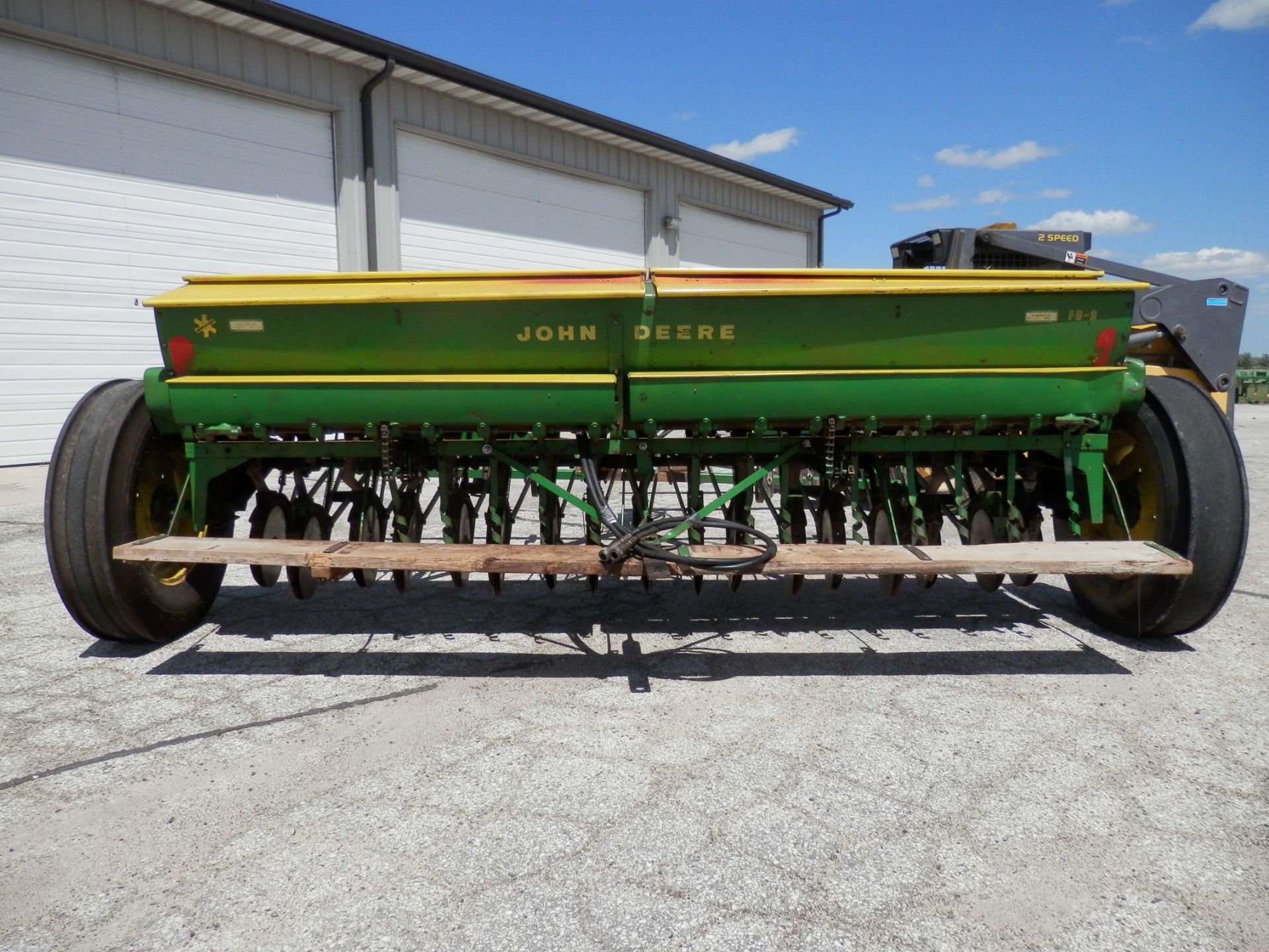 JOHN DEERE FB-B 10' GRAIN DRILL - Image 5 of 13