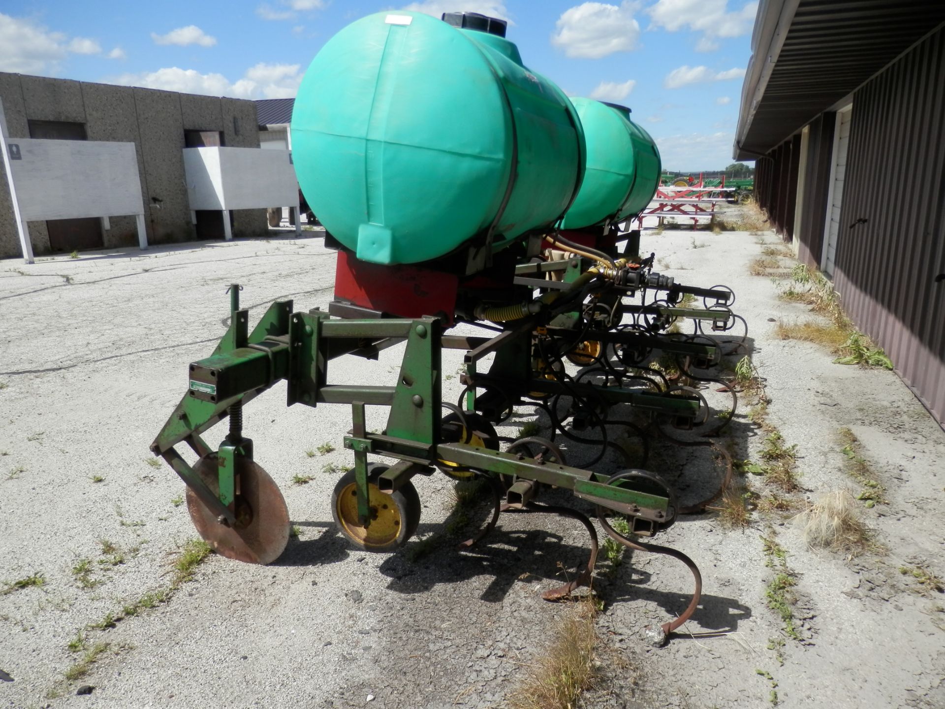 JOHN DEERE 825 4R ROW CROP CULTIVATOR - Image 6 of 8